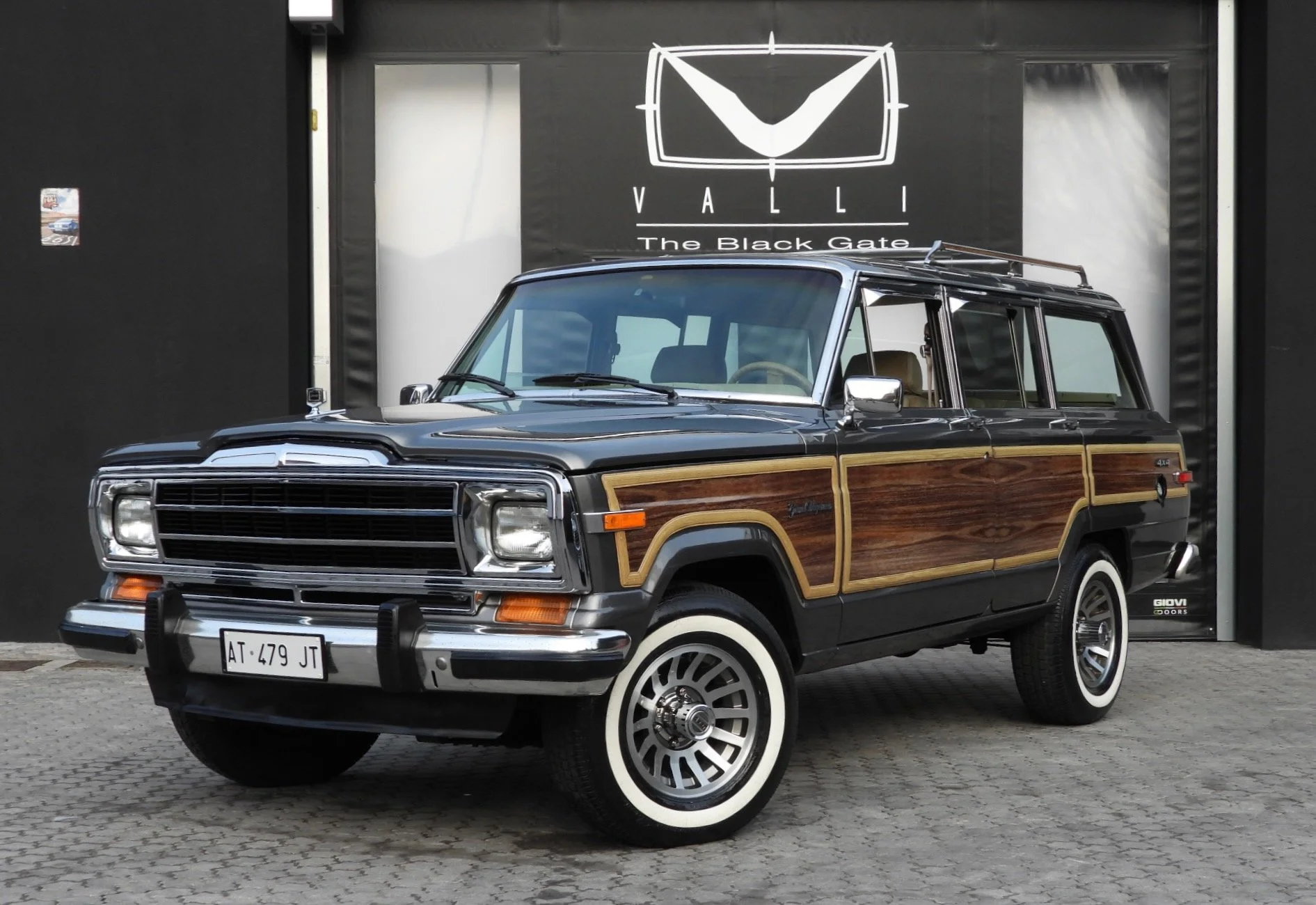 07 1989 Jeep Grand Wagoneer Antonello Invernizzi (2) VALLI - The Black Gate.jpeg