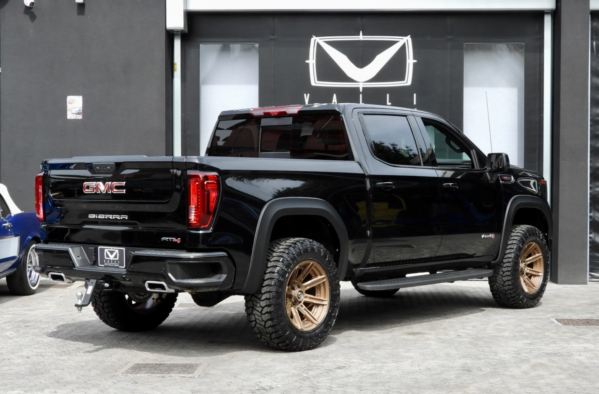 06 2026 GMC Sierra AT4 Onyx Black VALLIzzato Bronzé Fuel Rims.jpeg