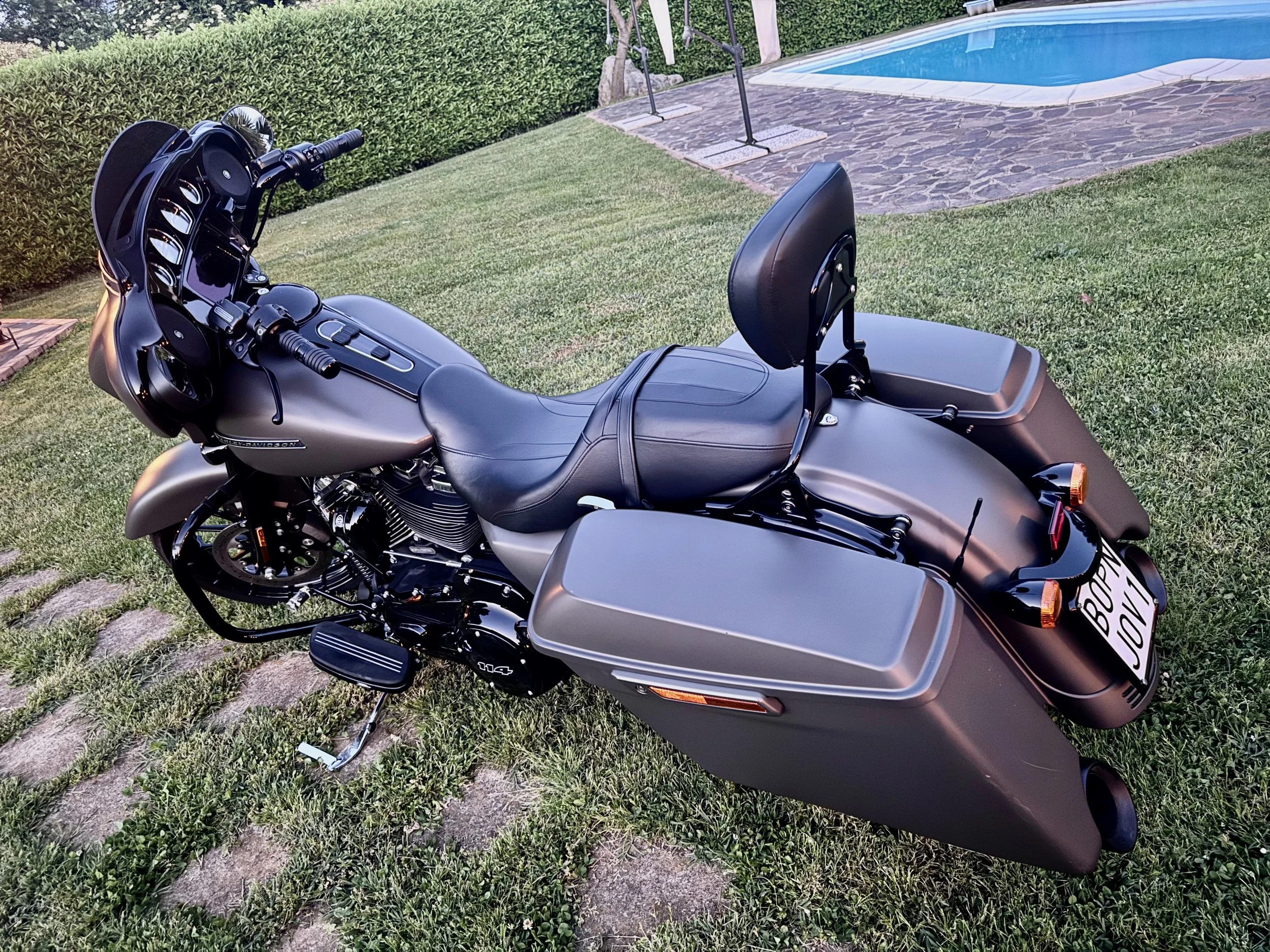 02 2019 HD FLHXS Street Glide 114 Denim Gray.jpeg