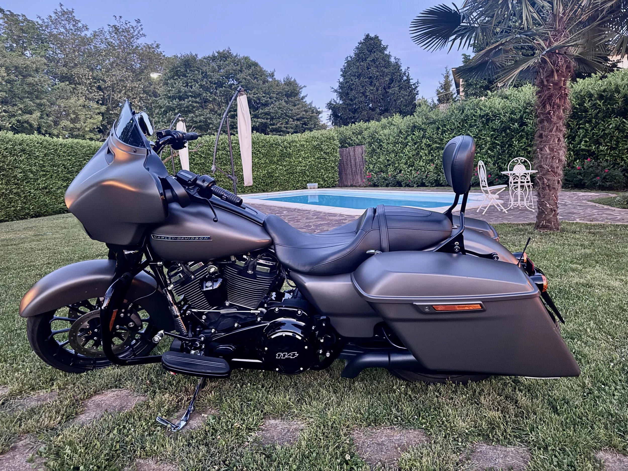 05 2019 HD FLHXS Street Glide 114 Denim Gray.jpeg