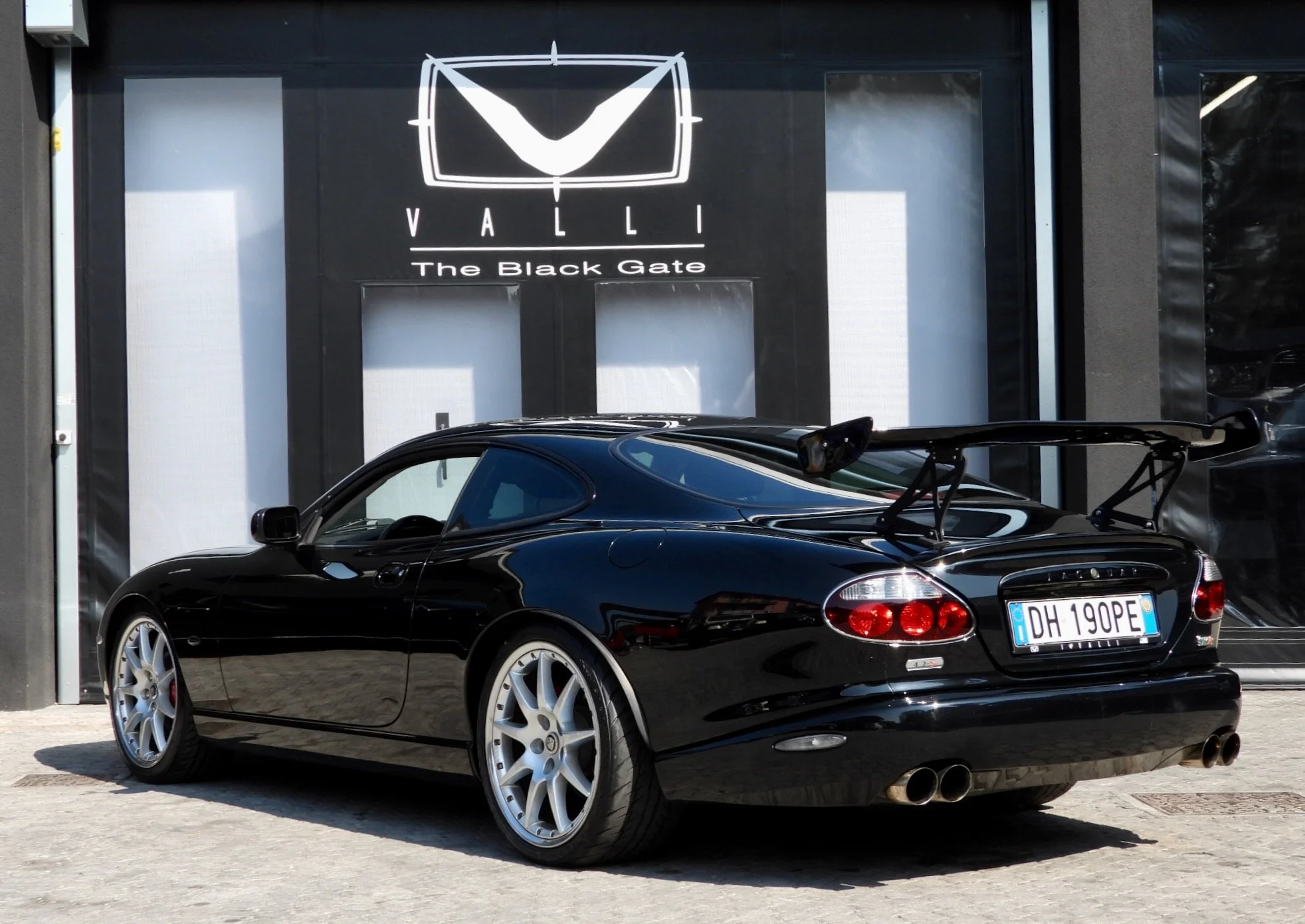 06 2005 Jaguar XKR RSR Black Edition by Tony Gentilozzi Serie X100 Philippe Renault Jr..jpeg