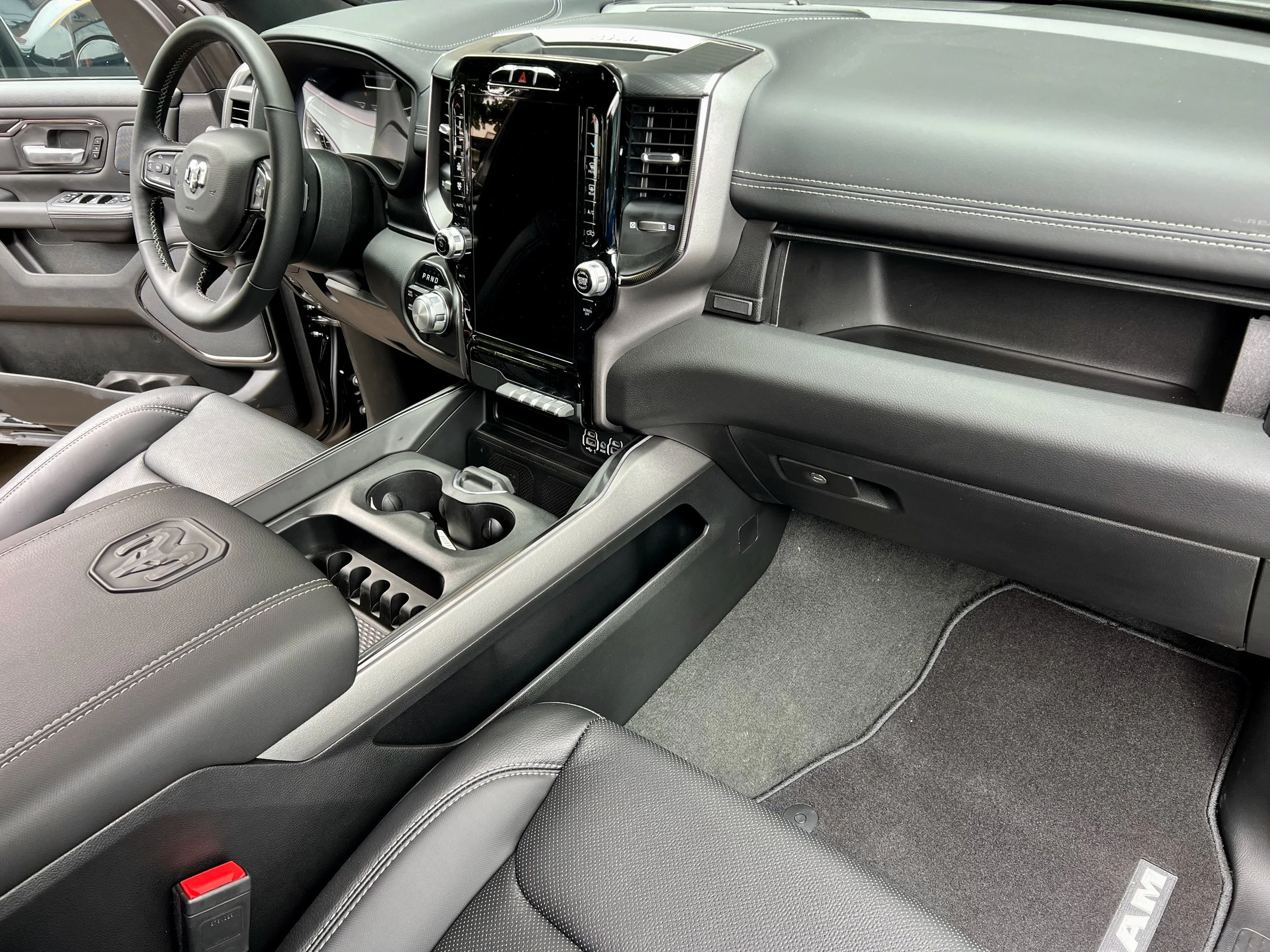 22 2024 Dodge Ram DT Sport GT Night Edition originale.jpeg