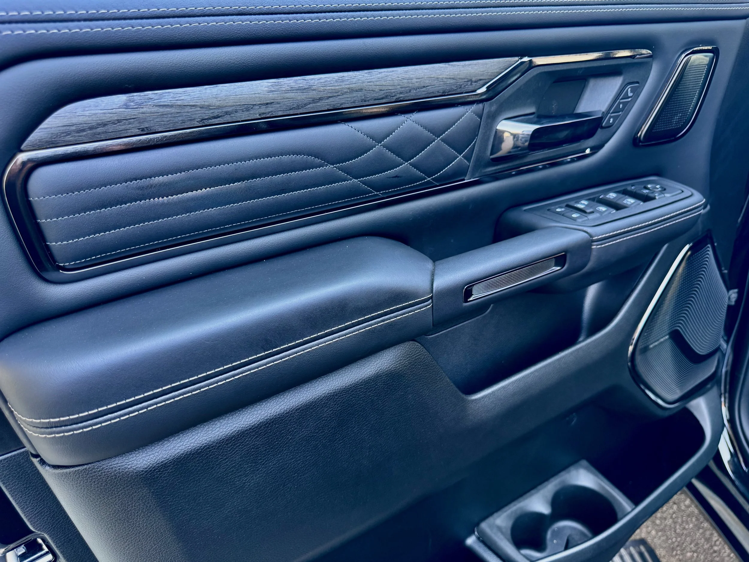 12 2026 Dodge Ram DT Limited MFTG - Ram Box - e-Torque - Brilliant Black.jpeg