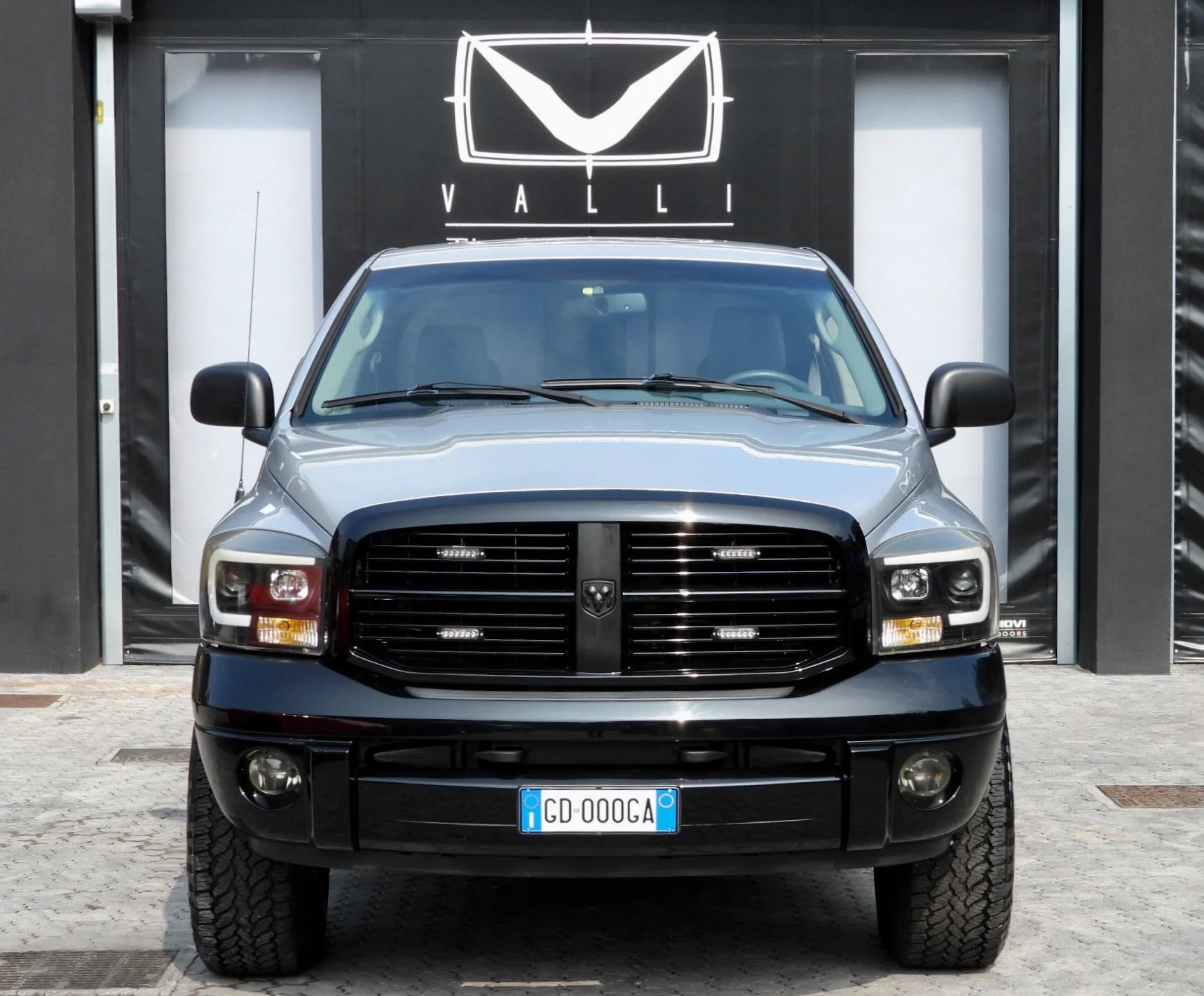 02 2006 Dodge Ram DR Sport CrewCab 5.7L V8 Hemi VALLI The Black Gate.jpeg