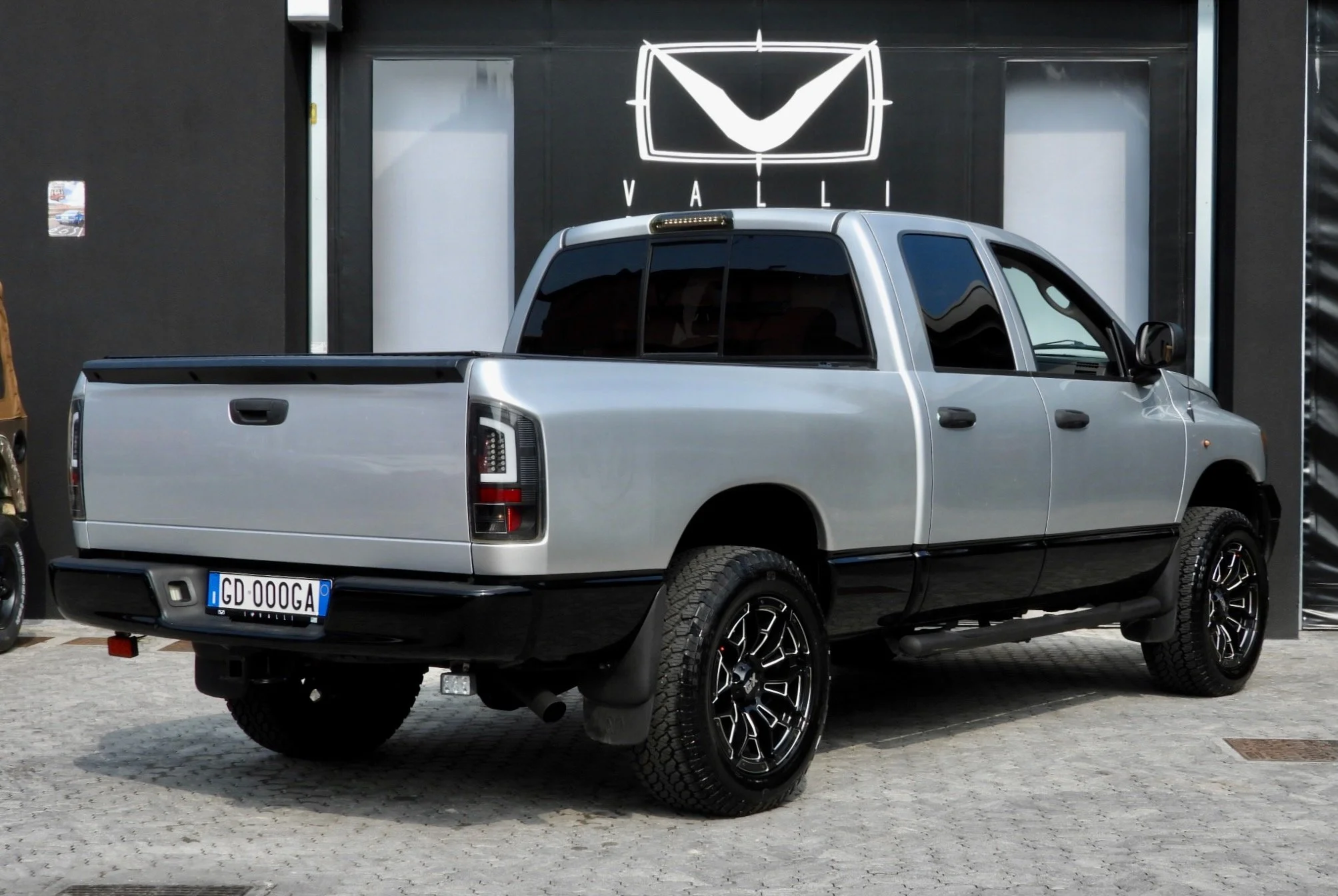 04 2006 Dodge Ram DR Sport CrewCab 5.7L V8 Hemi VALLI The Black Gate.jpeg