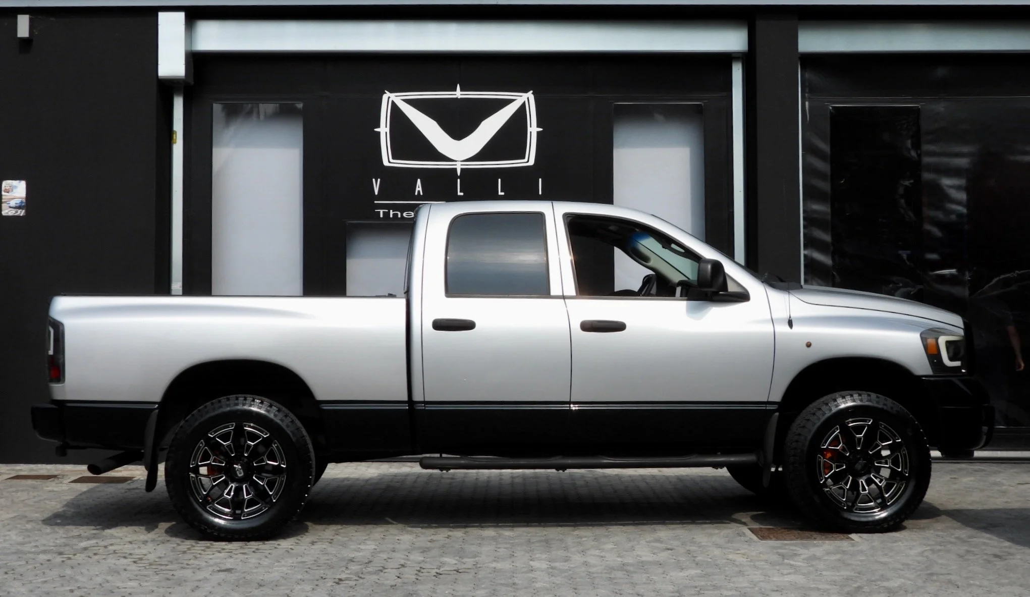 06 2006 Dodge Ram DR Sport CrewCab 5.7L V8 Hemi VALLI The Black Gate.jpeg