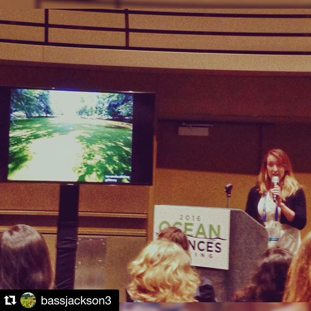 One of our students, Melanie Jackson, gave a wonderful presentation at the Ocean Sciences meeting!! @bassjackson3 ・・・
Survived my pop-up talk at The Ocean Sciences meeting 😎