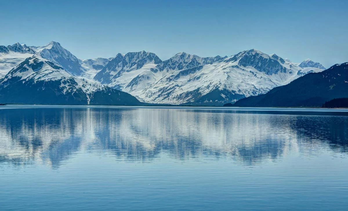 alaskan-mountains-and-water.jpg
