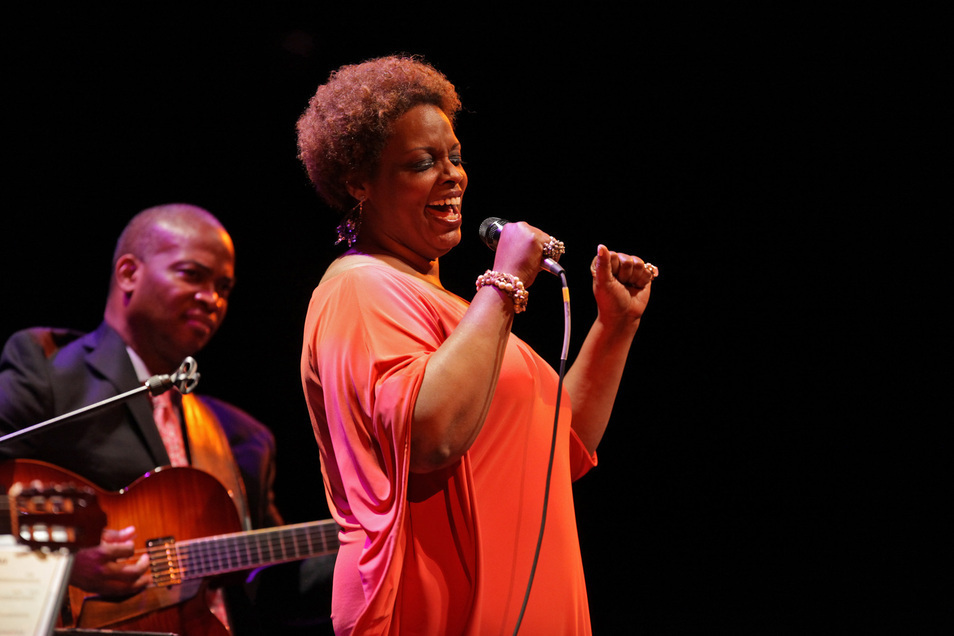 Dianne Reeves with Romero Lombabo and Russell Malone