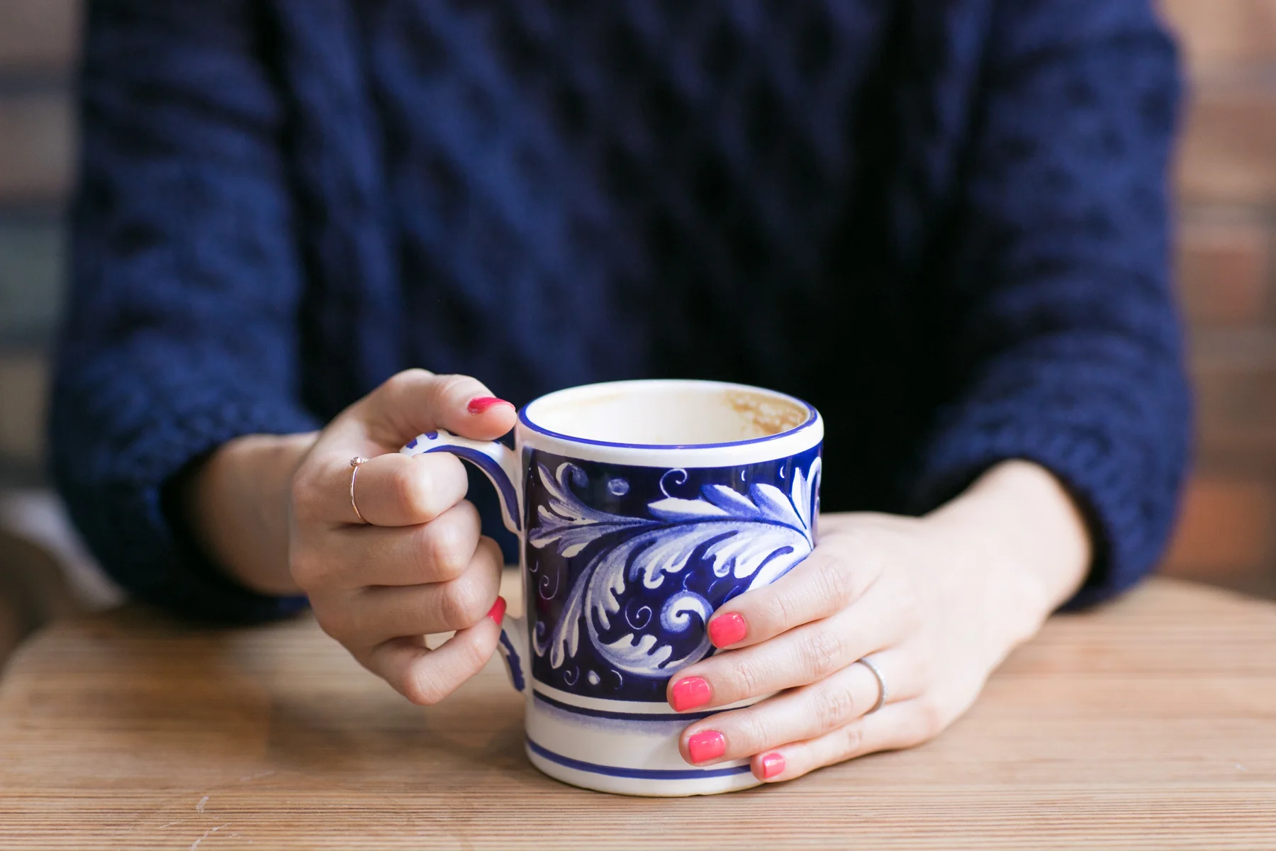 I'm kind of obsessed with their gorgeous mugs. Next time I'll be peering underneath to find out where I can get some of my own (yes, I'm that girl)! We'll wrap up this week with a seriously artisanal shop just bursting with beauty... can you guess where we're going next? 