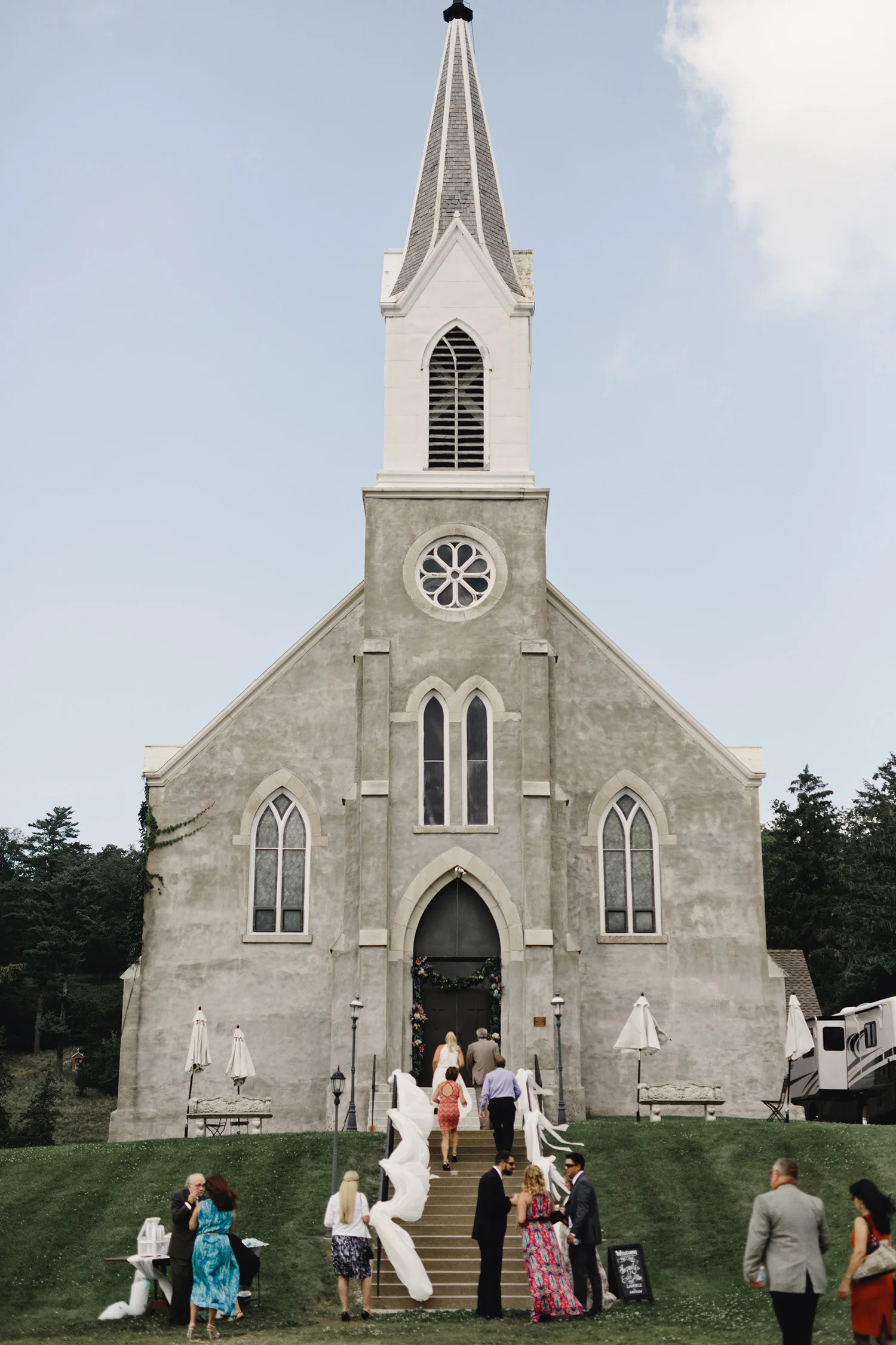 fourteenforty-wedding-gomes-loganclement-iowa-farm-23.jpg