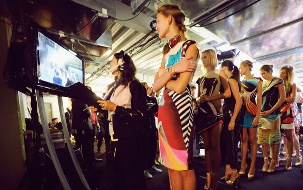 Mary+Katrantzou+Backstage+Spring+Summer+2010+S54FsukeGJrl.jpg