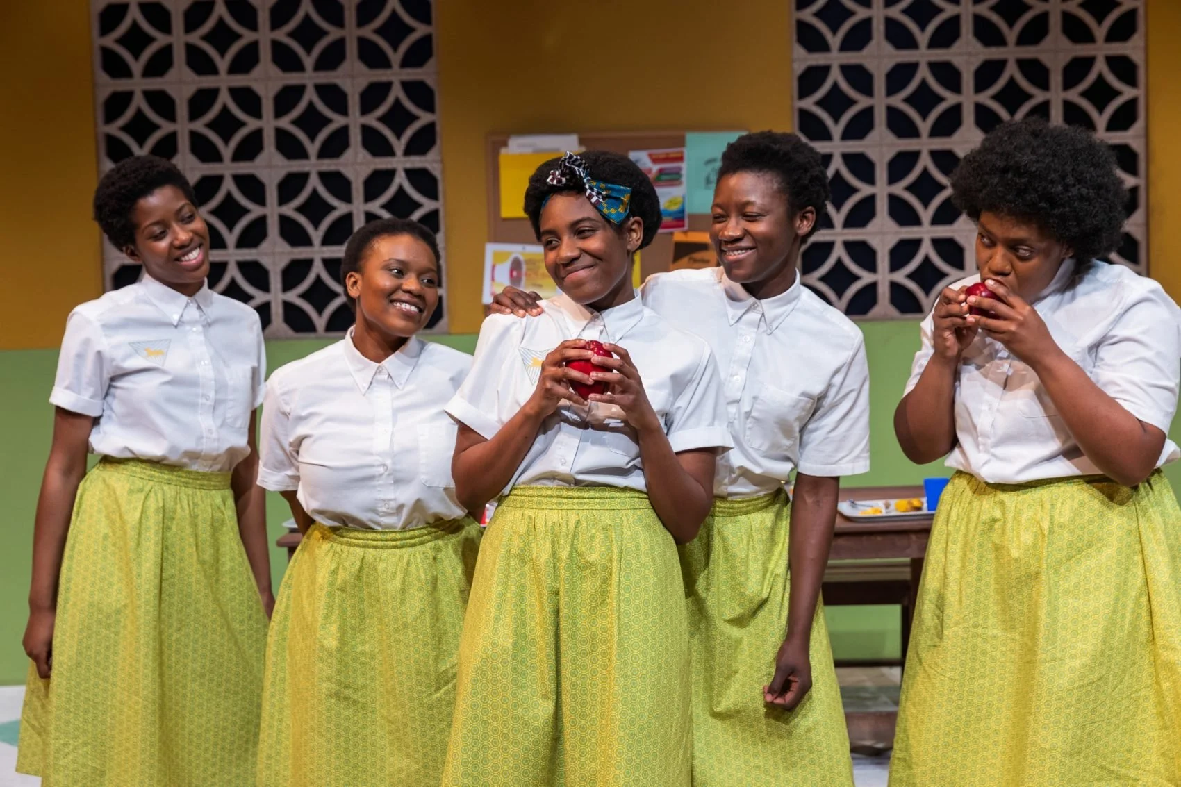 0506_schoolgirls1.jpg