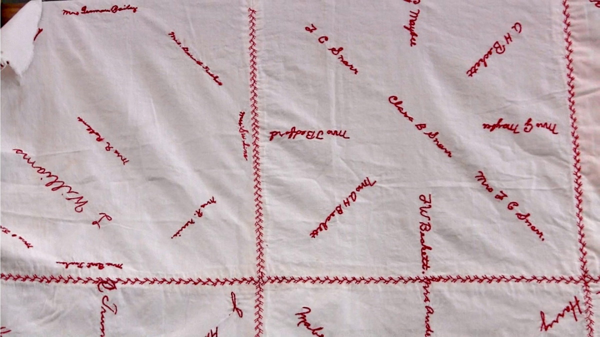red cross quilt1a.jpg