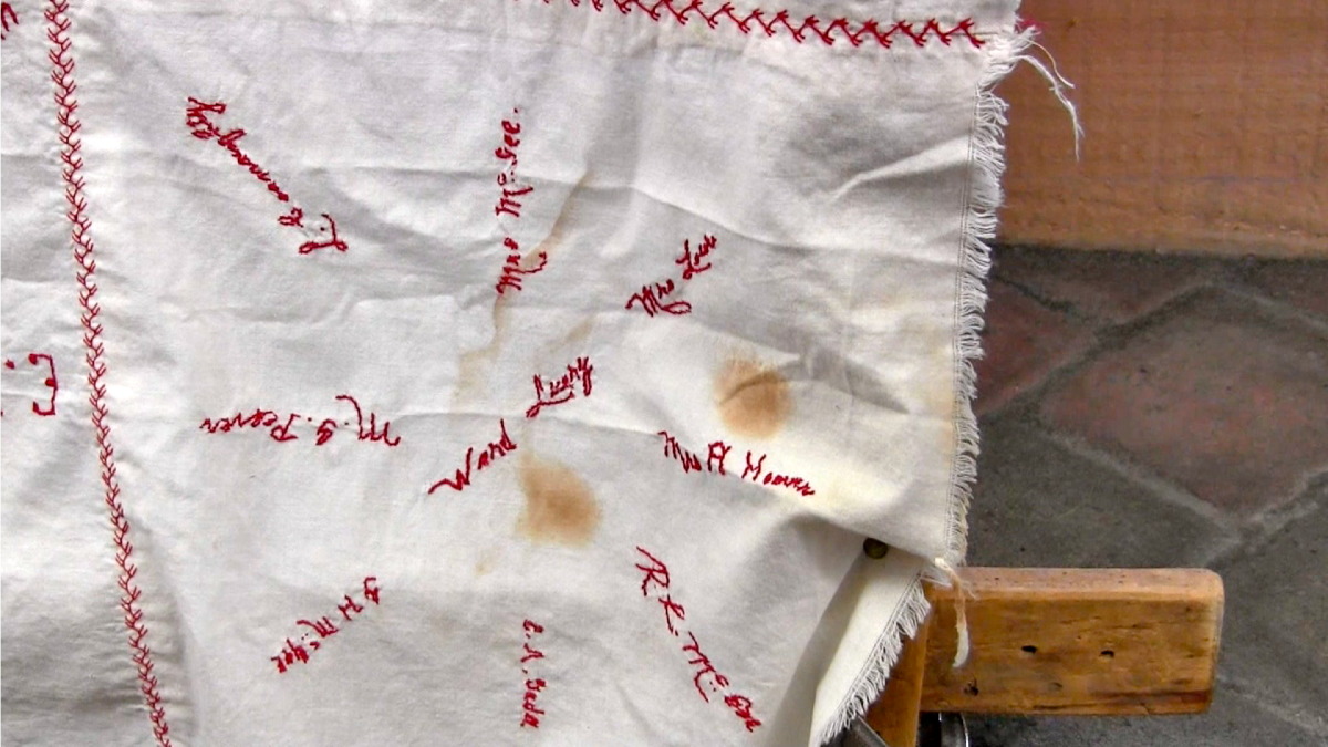 red cross quilt35.jpg