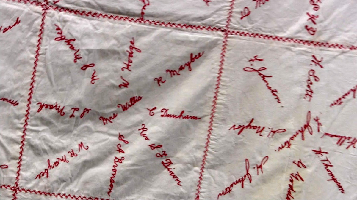 red cross quilt17.jpg