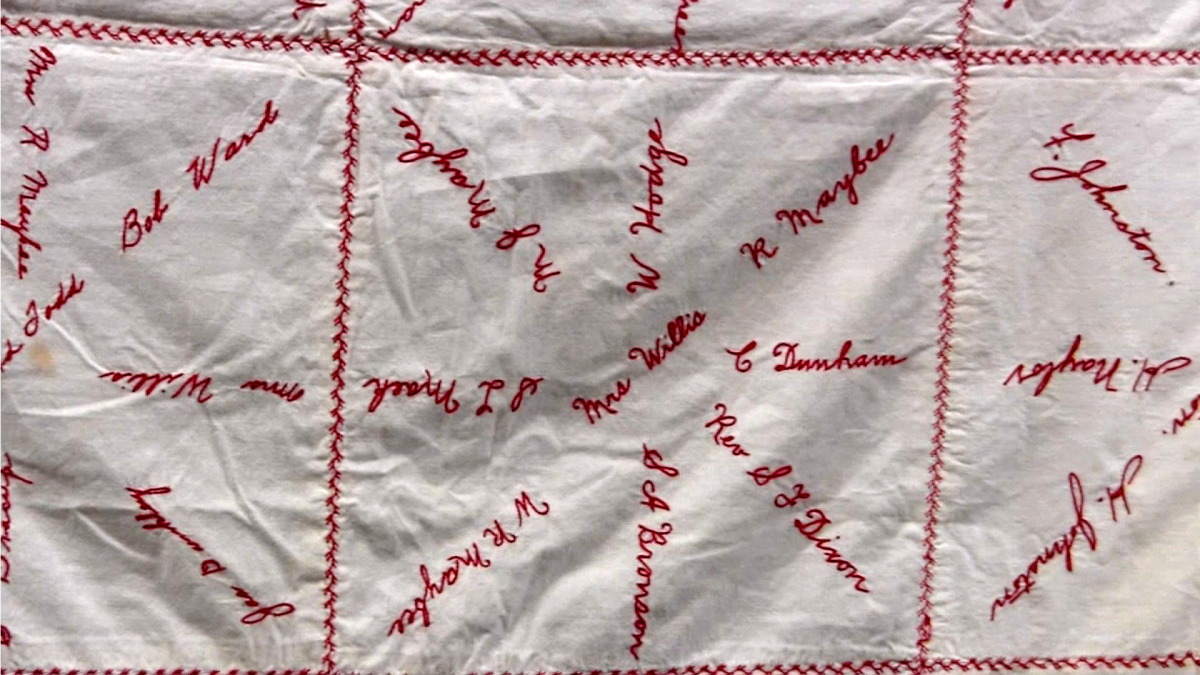 red cross quilt19.jpg