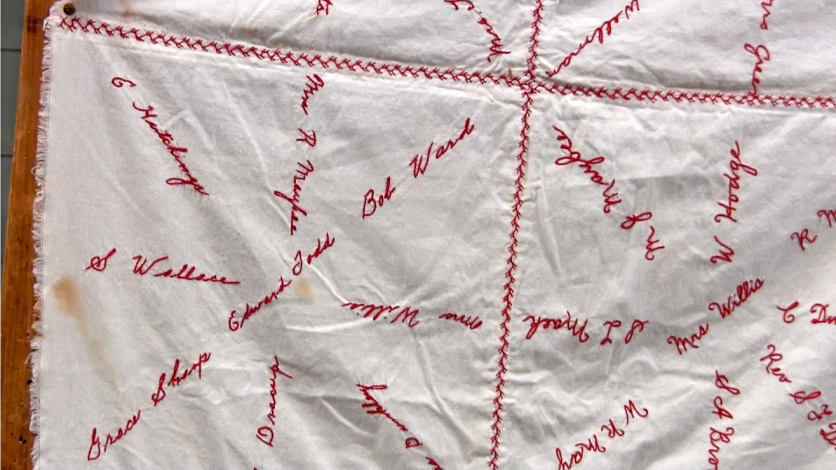 red cross quilt18.jpg