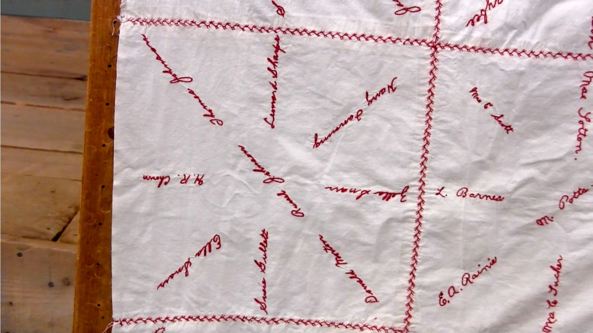 red cross quilt28.jpg