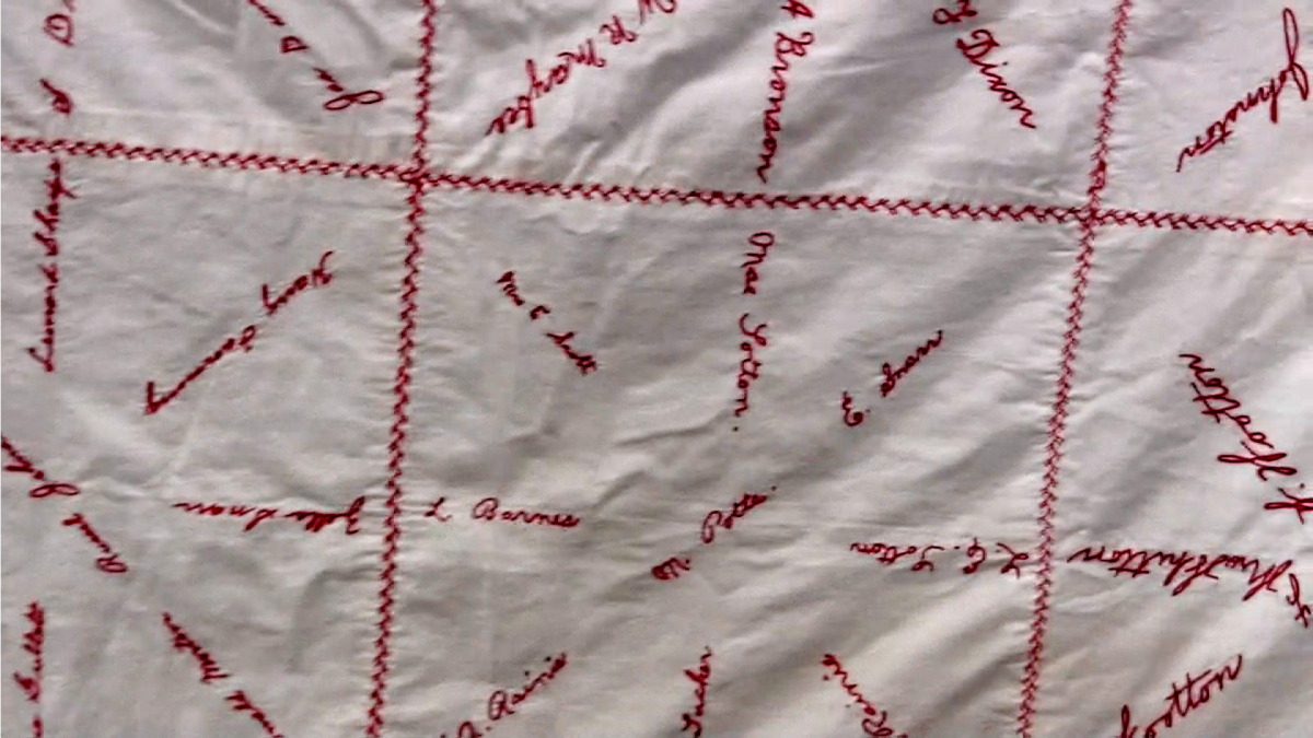 red cross quilt29.jpg