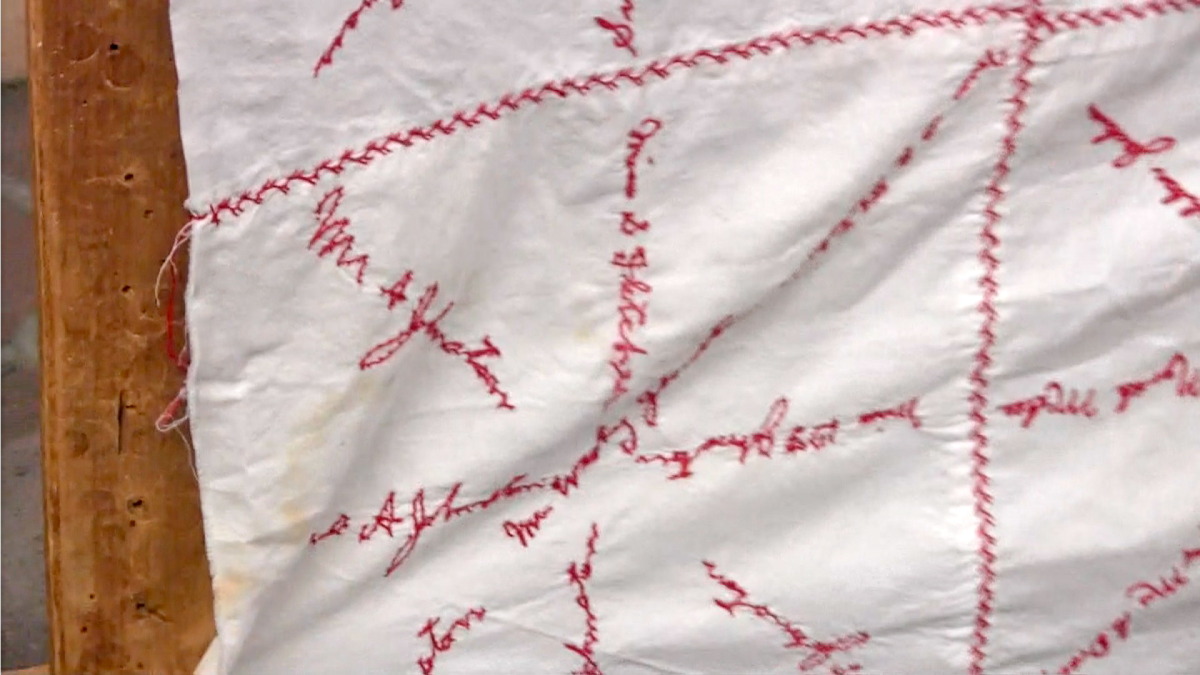red cross quilt30.jpg