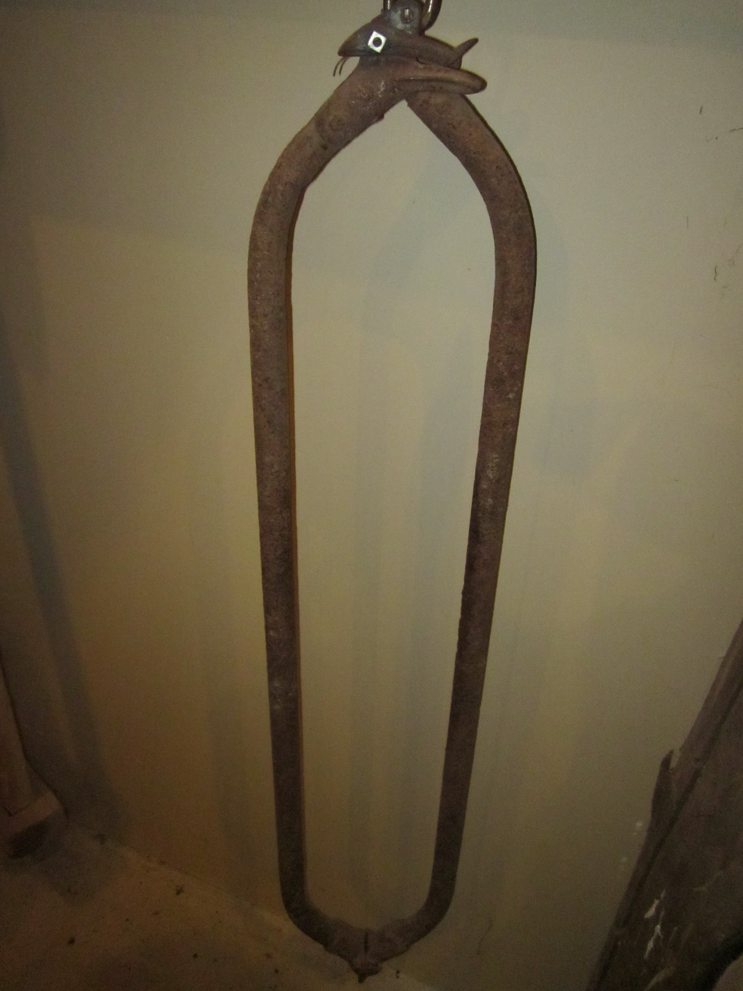 Metal stanchion