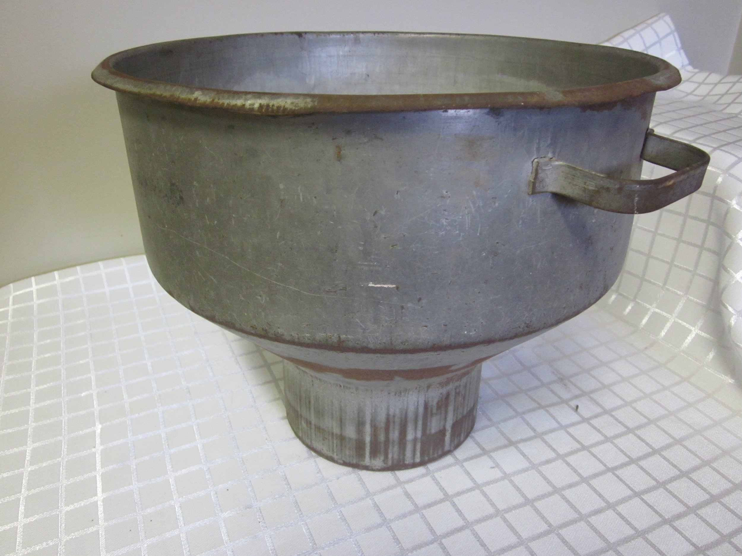 Milk strainer