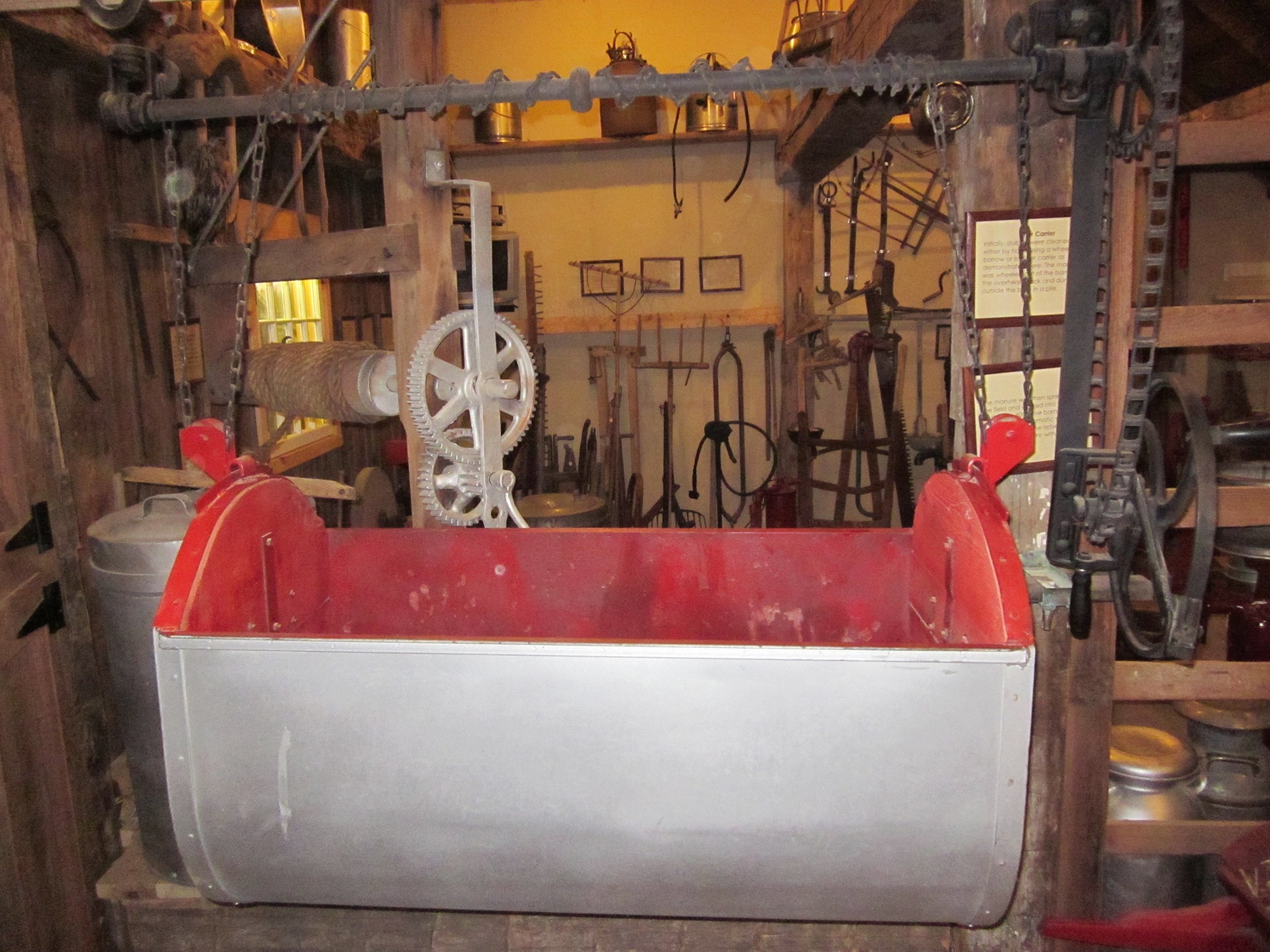 Manure carrier