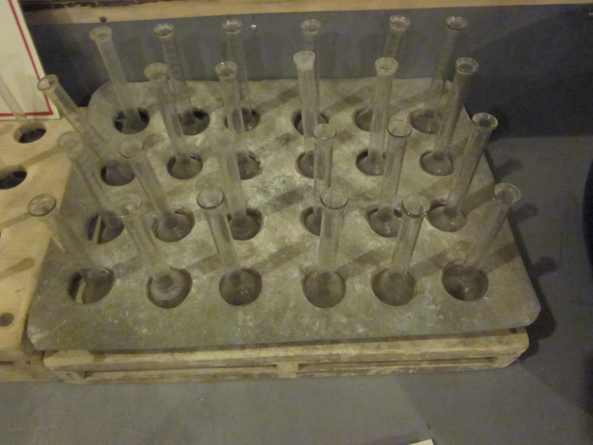 Test tube holder