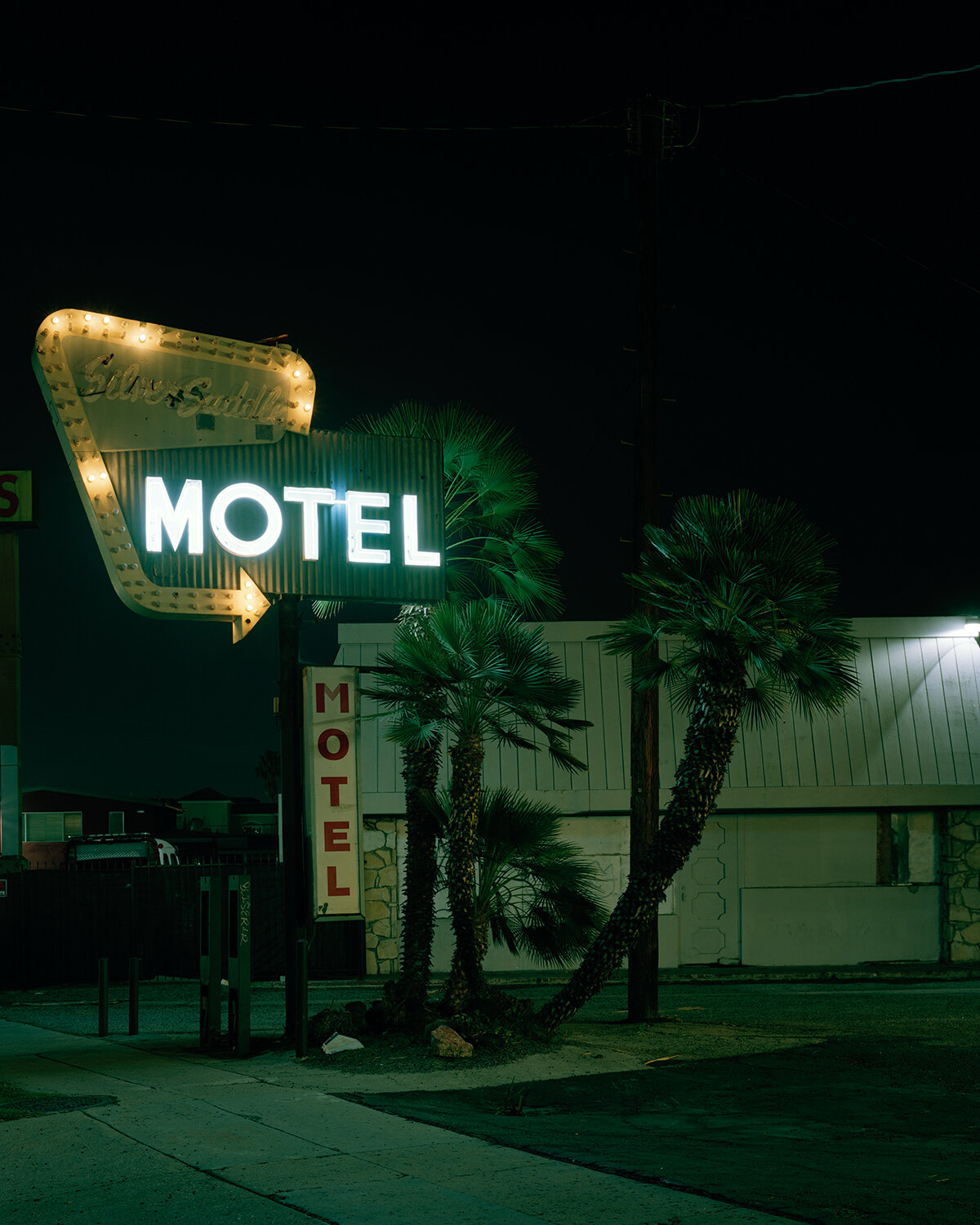 motel sign.jpg