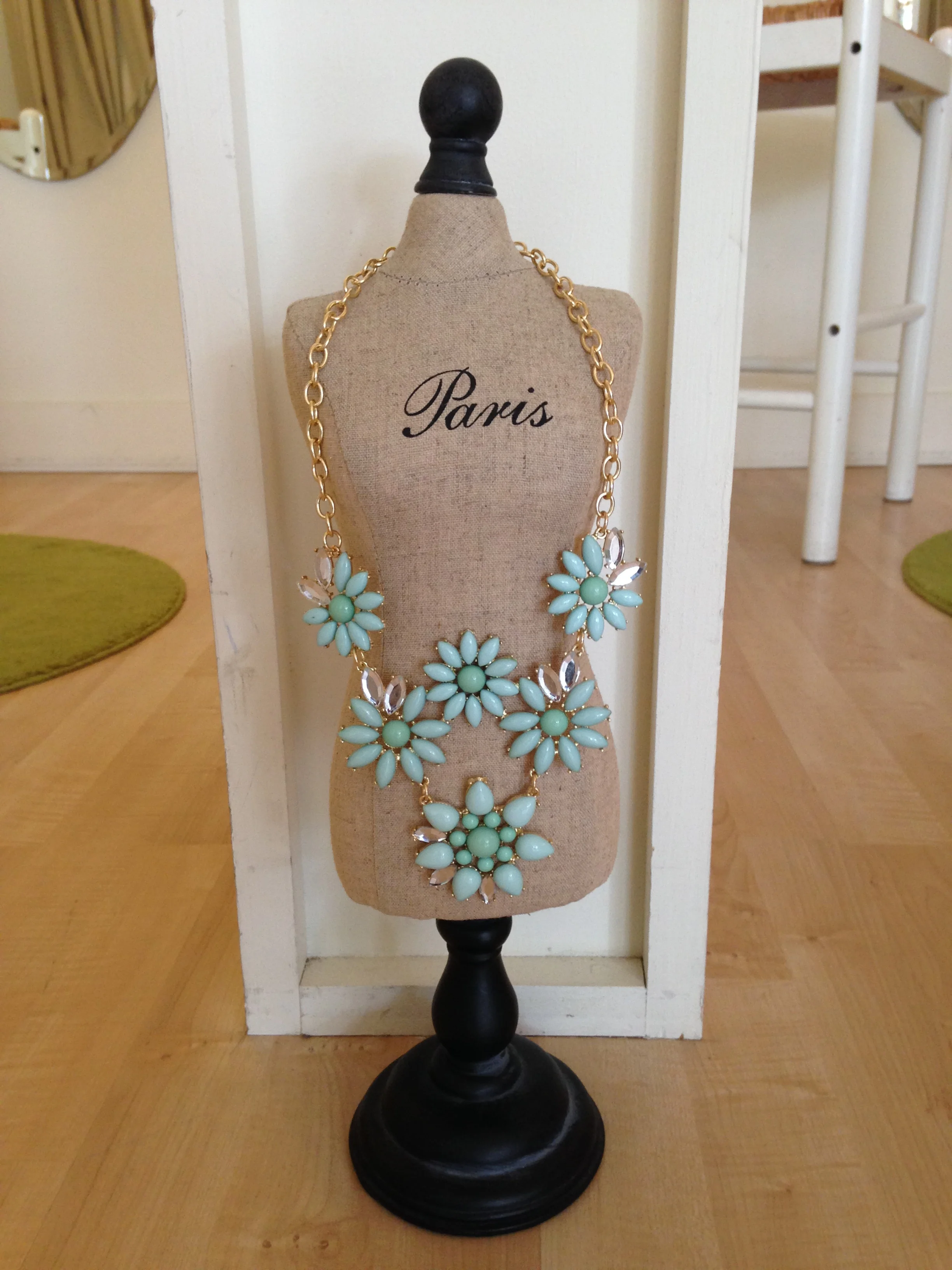 teel flower necklace.jpg