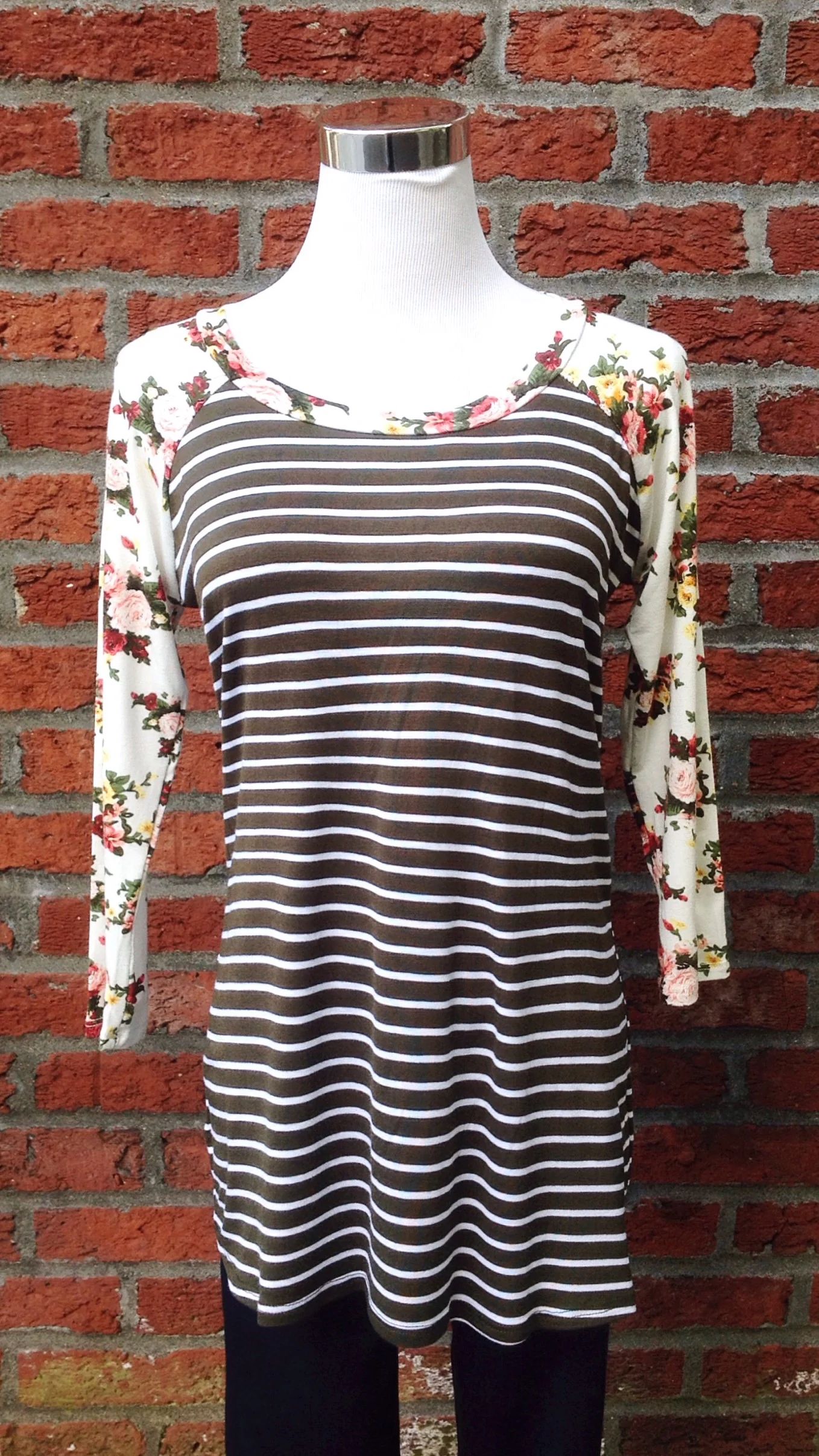 Also available in olive/ivory