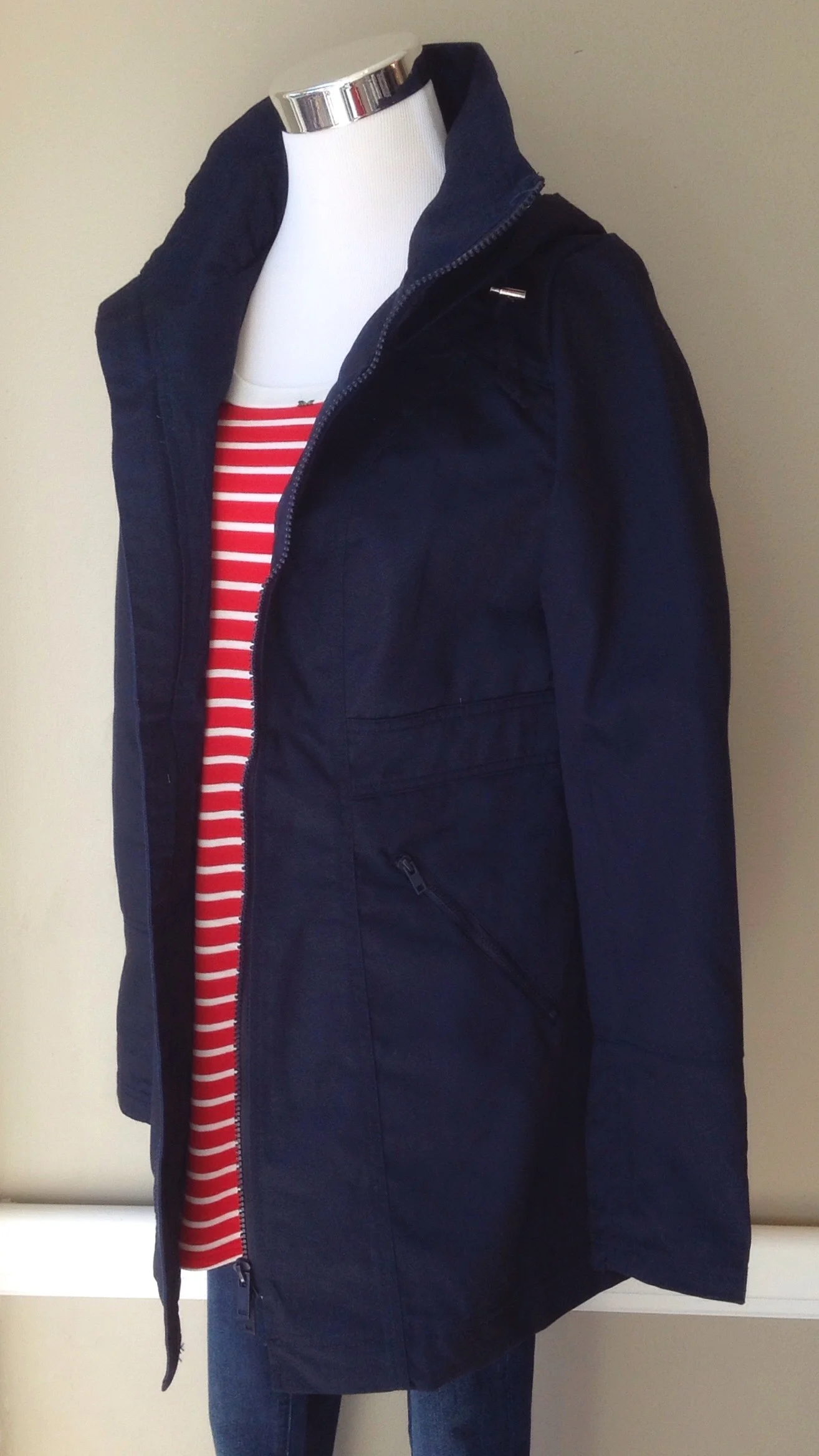 Also available in navy.