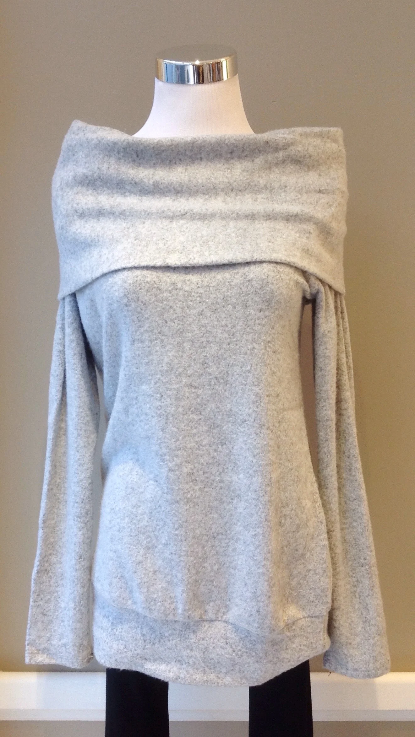 Also back in light grey.