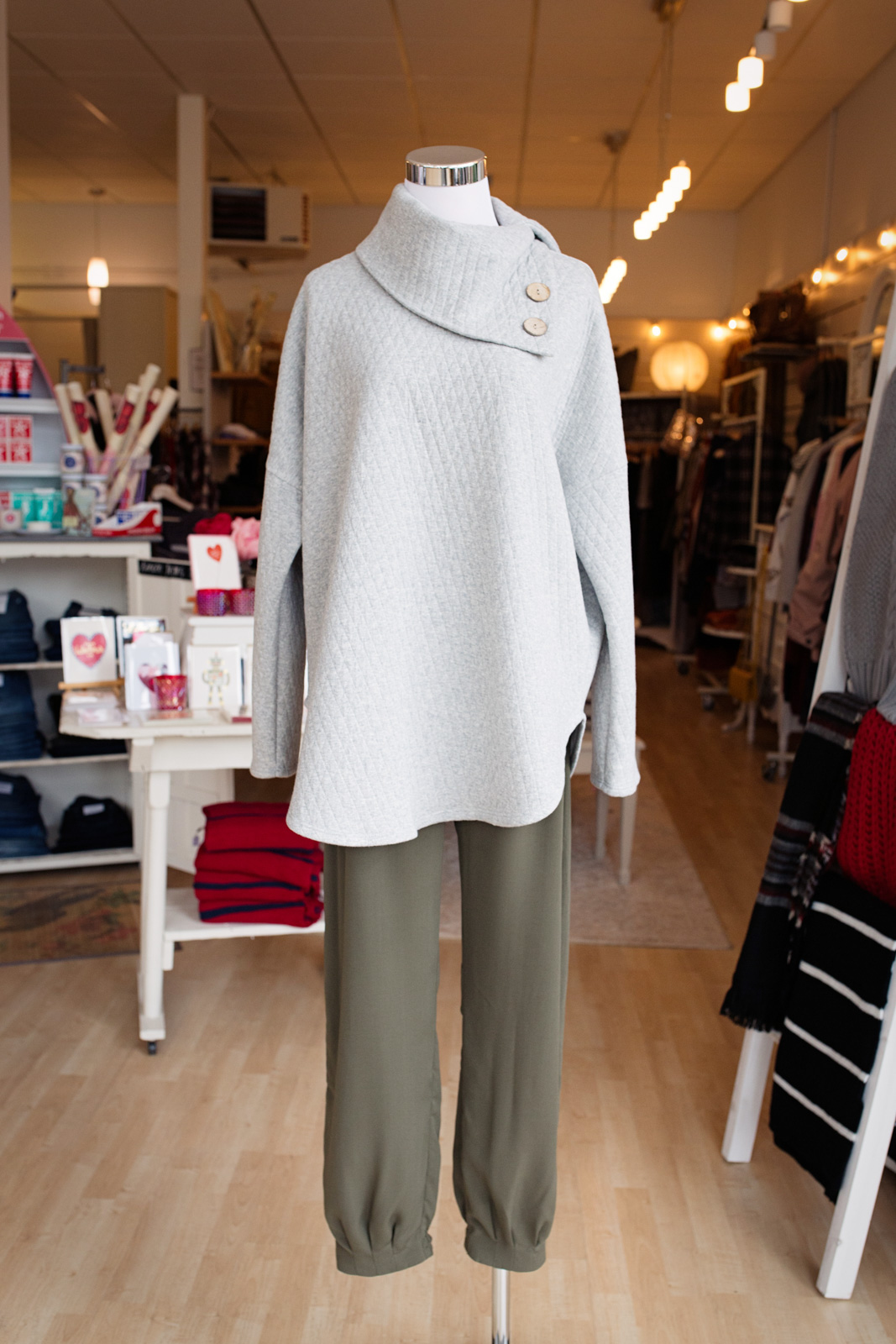 Meadow boutique queen anne seattle - yuliya rae photography-10.jpg