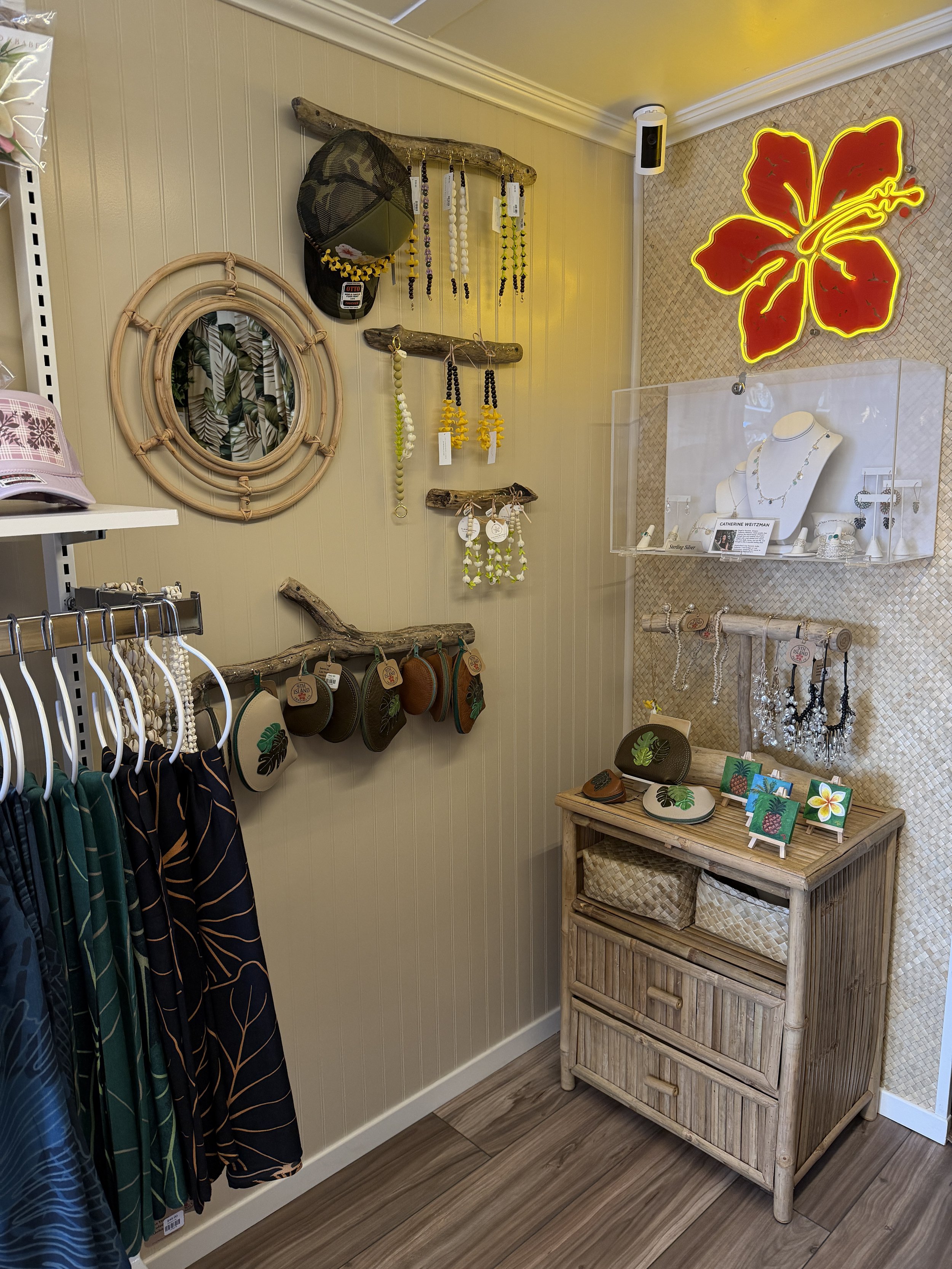 Boutique Truck Merchandised (Copy)