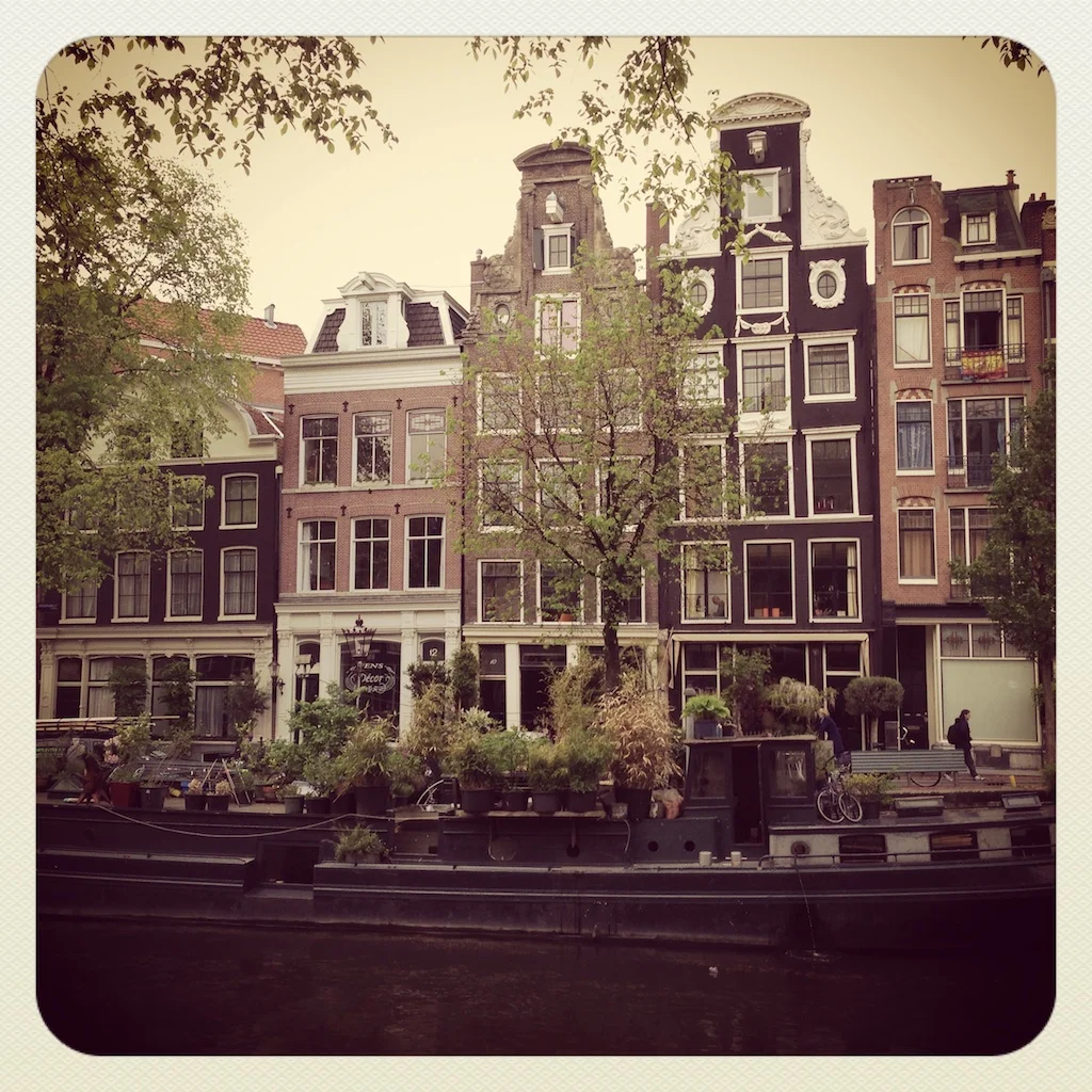 Classic Amsterdam with my current favourite Instagram filter Earlybird. 