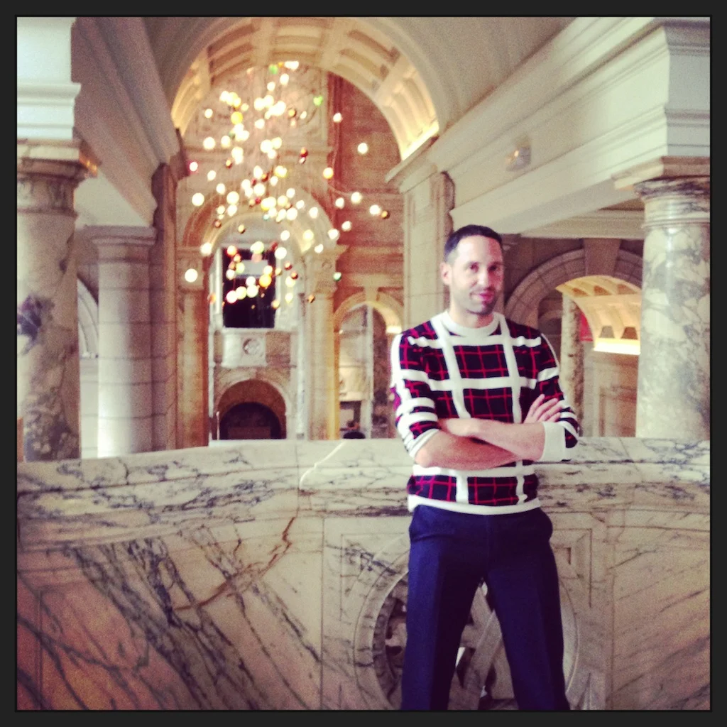 The man himself, Omer Arbel, in front of his creation. I snapped this while he was posing for someone else.