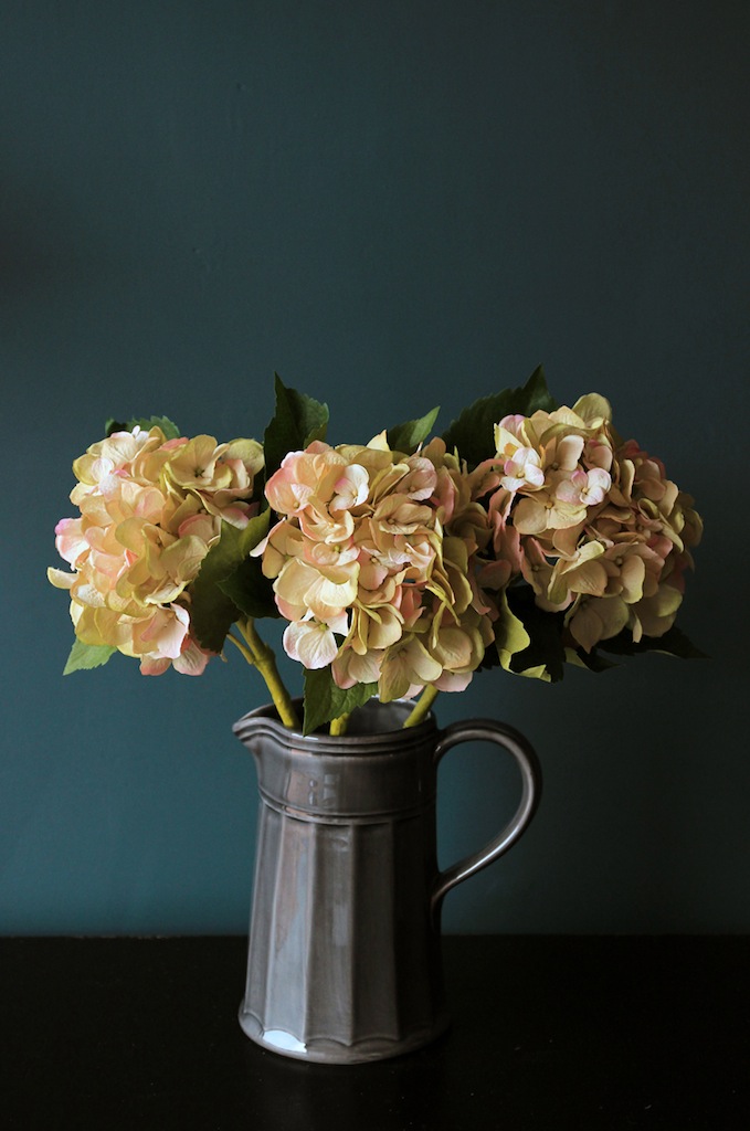 HYDRANGEAS_JUG12.jpg