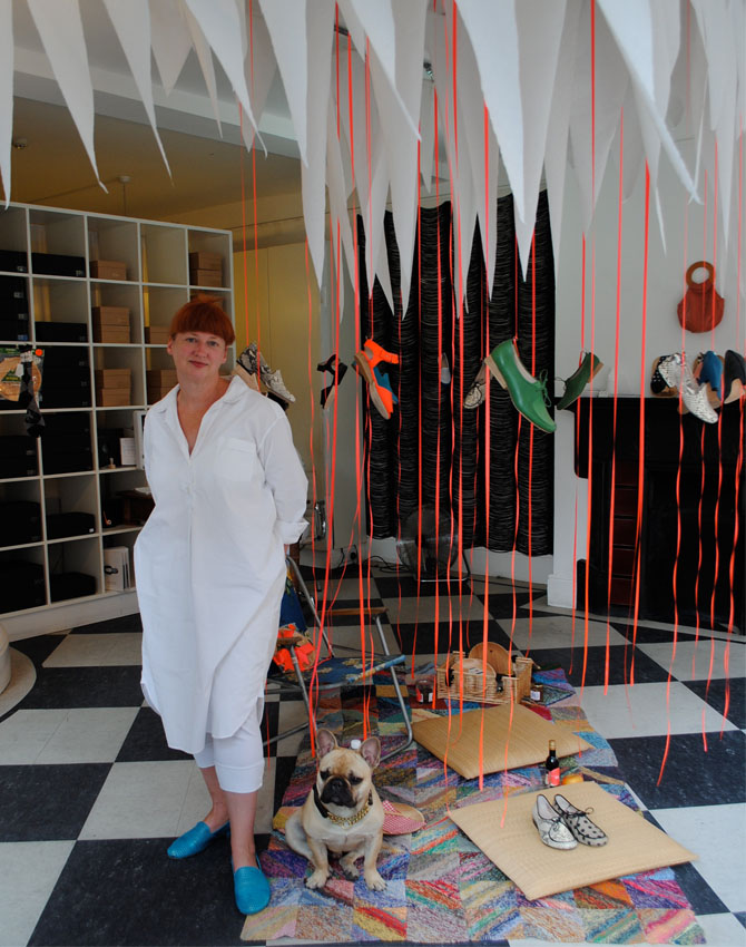 Tracey Neuls designs shoes that make you feel empowered, not impeded. Picture from The Women's Room blog .