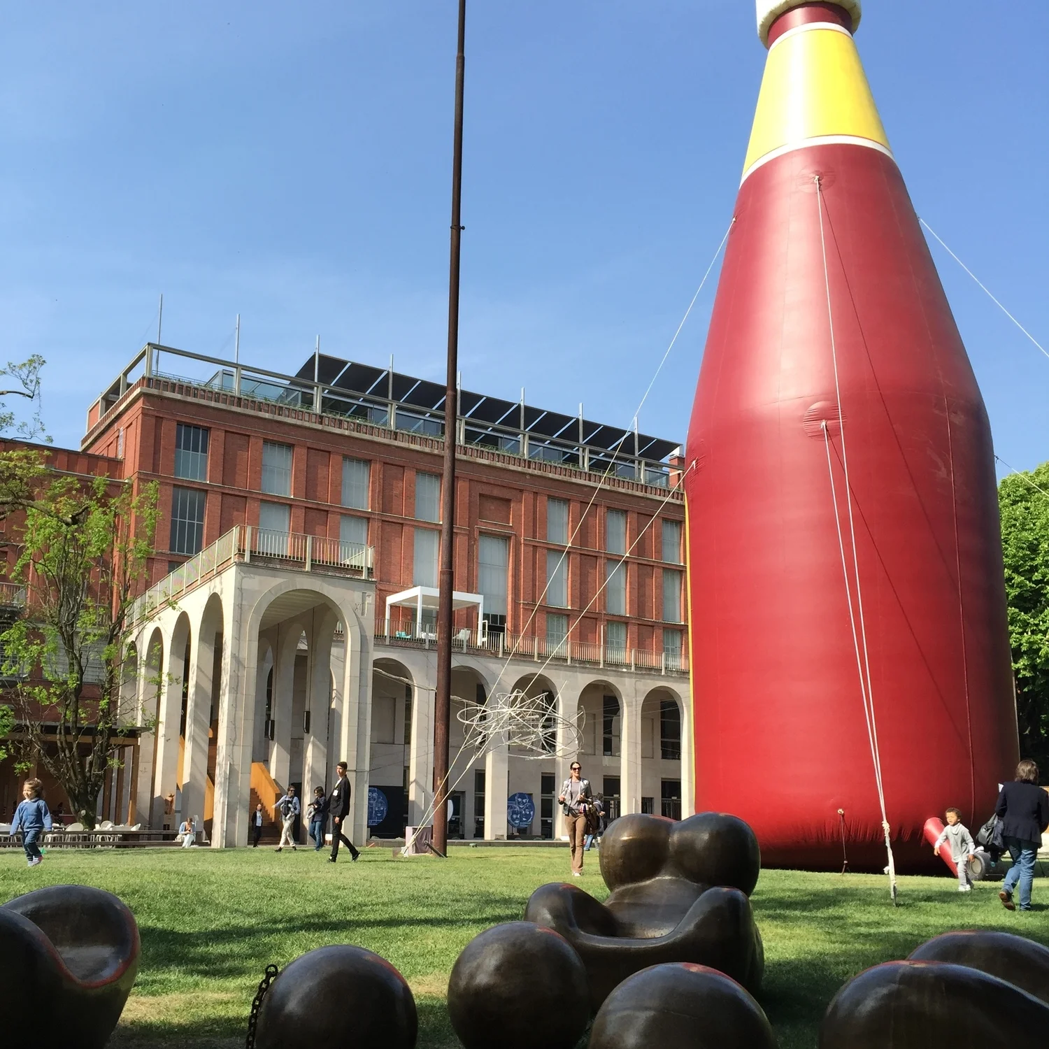 La Triennale , Milan's design museum in Sempoine Park, is hosting a fantastic exhibition which spills out in the gardens called "Arts and Food: Rituals from 1851" and is a beautifully curated antidote to all the newness on display. It's on until November as part of the Expo Milano. 