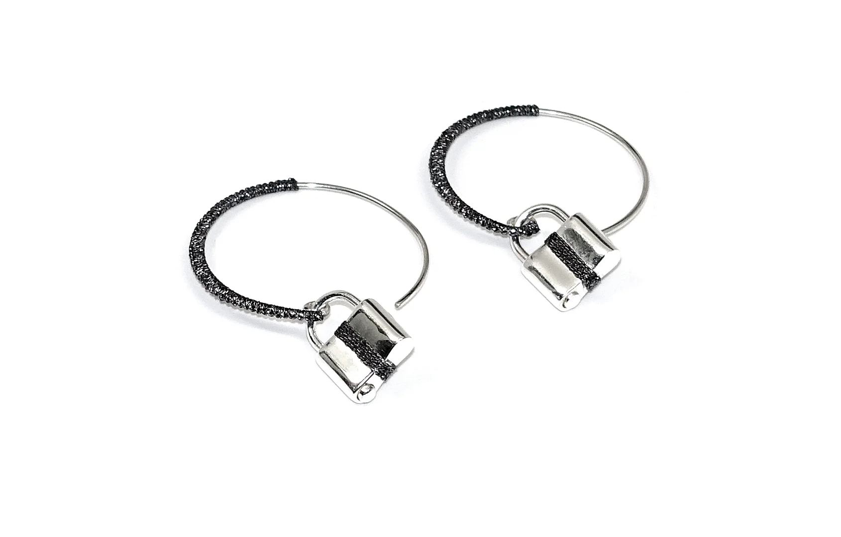 M31E5 STERLIING SILVER 30MM HAND WOVEN EAR WIRE WITH 15MM HAND WOVEN PAD LOCKS.jpg