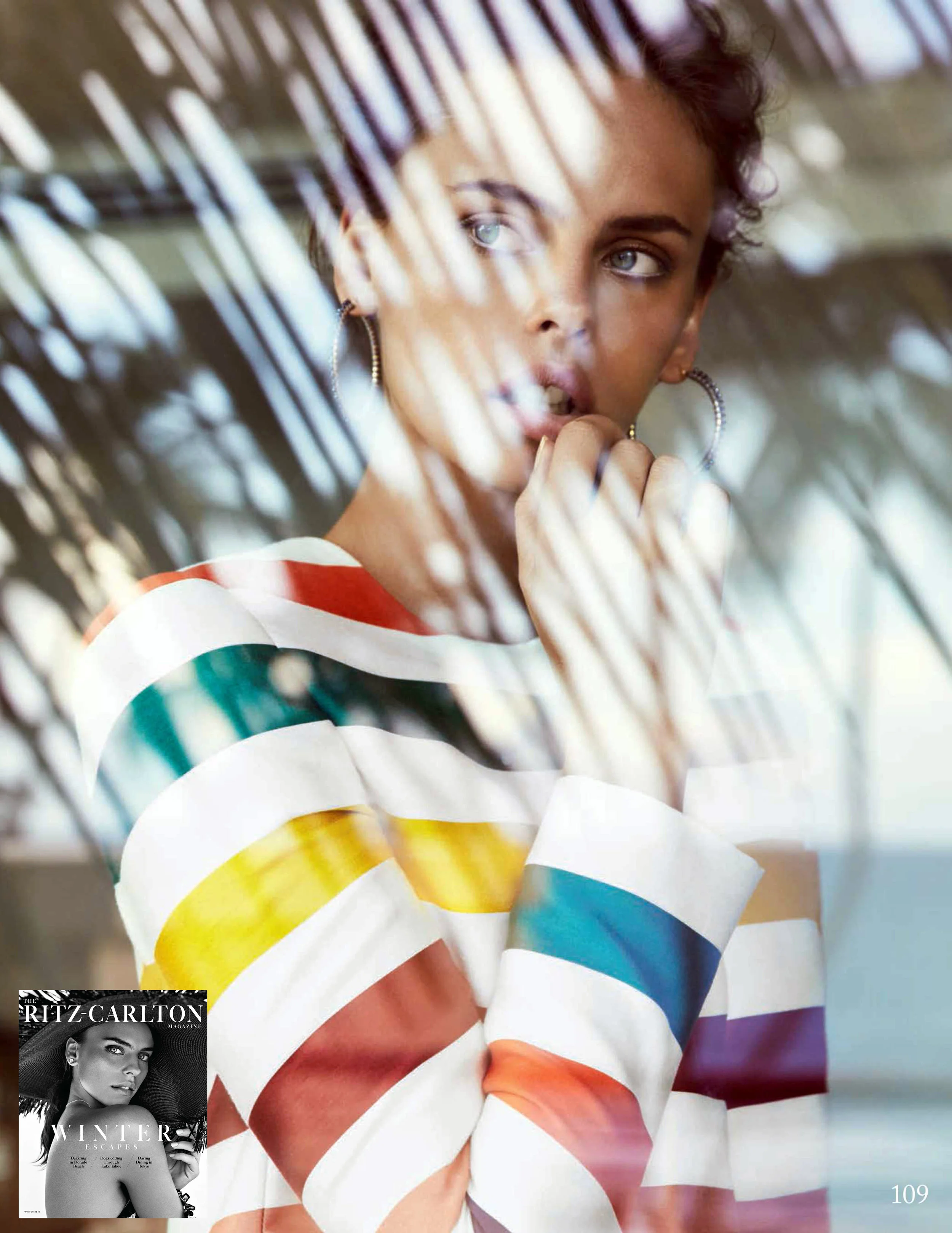 SIMON ALCANTARA M31 YELLOW GOLD AND MYSTIC BLACK SPINEL HOOPS. PHOTOGRAPHERS: WILLIAMS AND HIRAKAWA. STYLED BY MIMI LOMBARDO