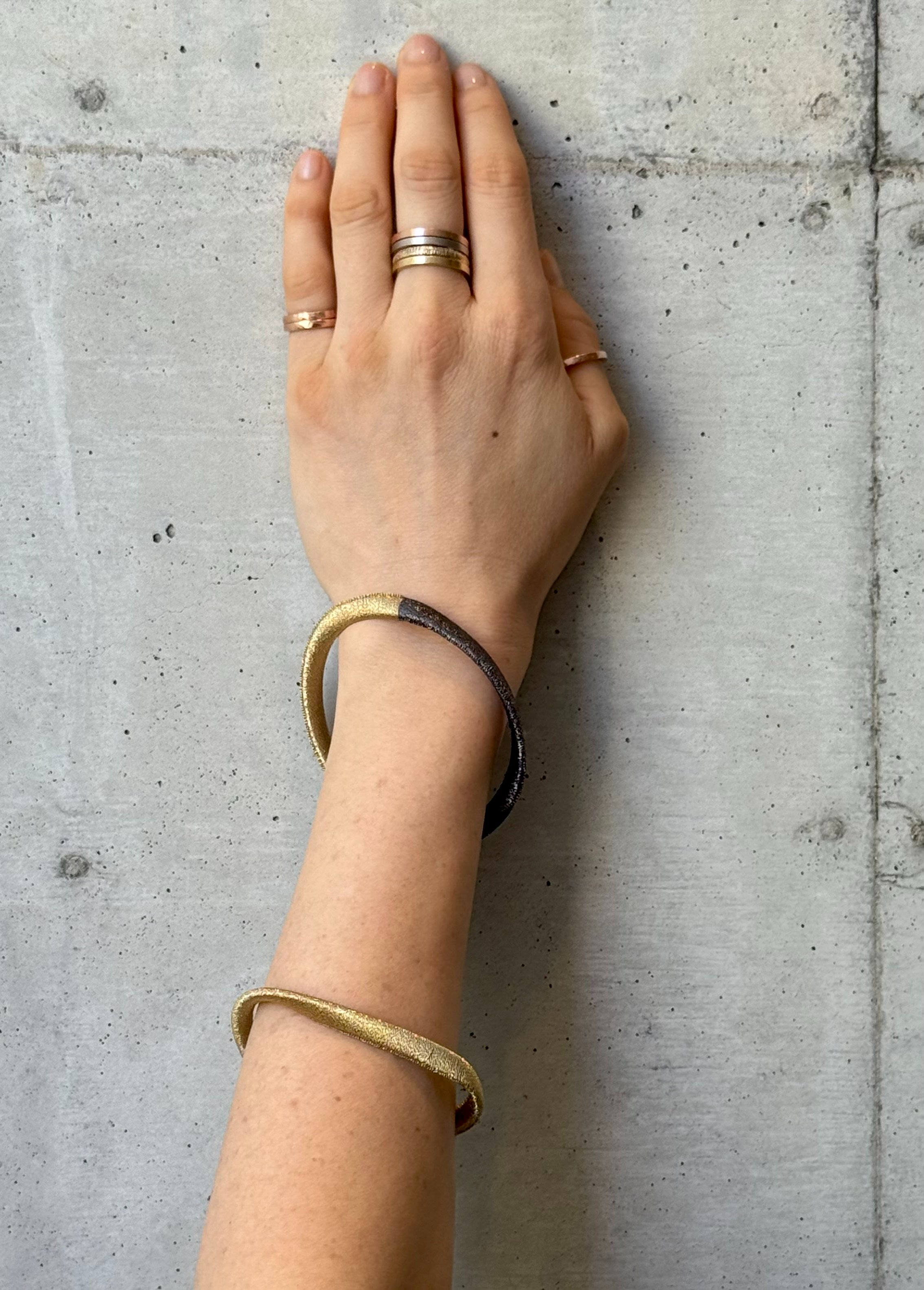 SMON+ALCANTARA+SOLAR+FLOW+AND+TWIN+CURRENTS+BRACELETS+.png
