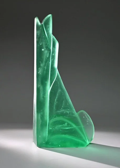 green howling wolf    2026