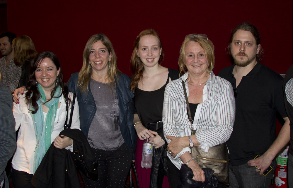 Cintia Donoso, Carina Vivaldi, Belén Corradi, Diana Vivaldi y Eddy.