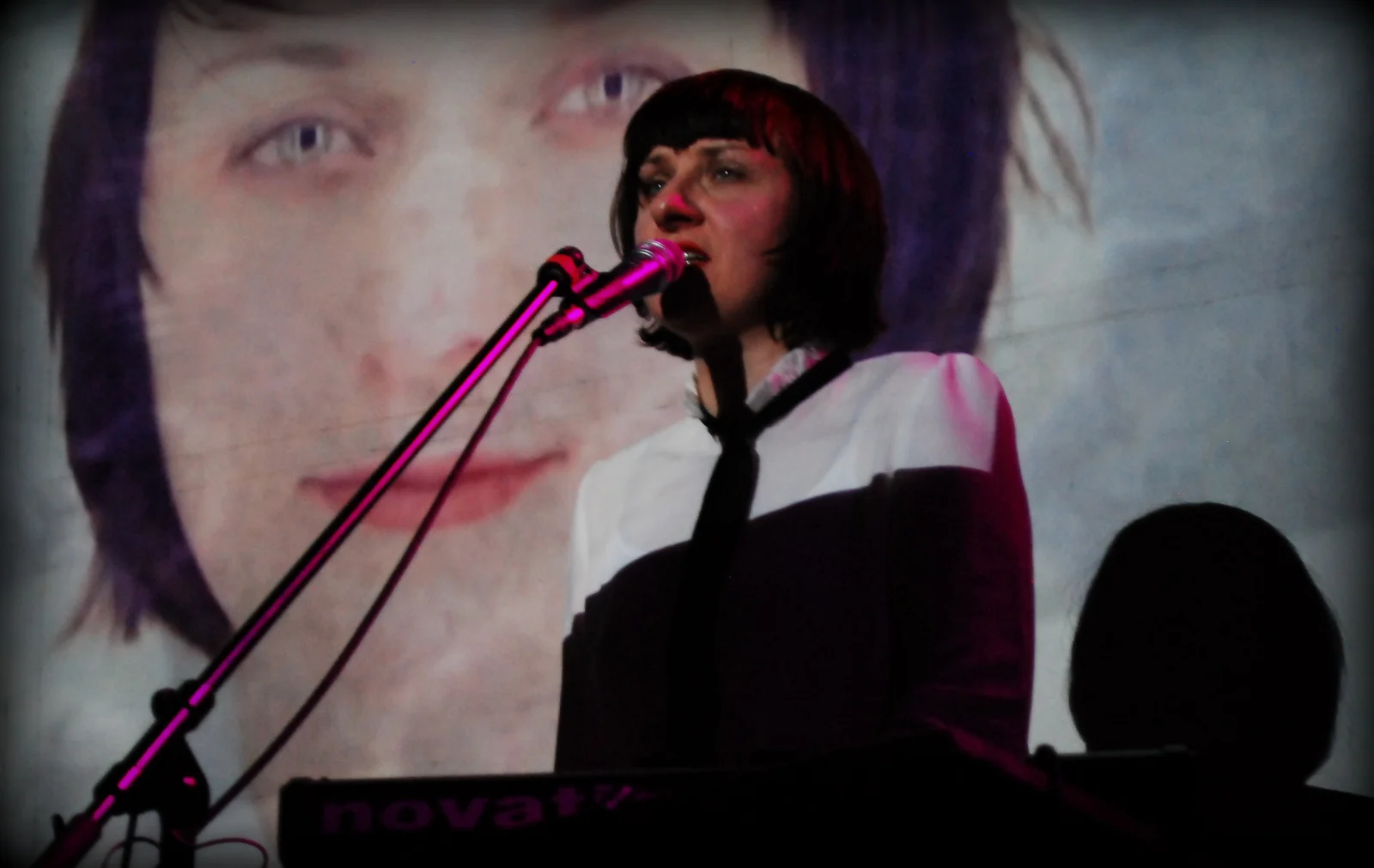 Live Review: Ela Orleans, Howie B, Sacred Paws at Stereo, Glasgow, 17 April 2015