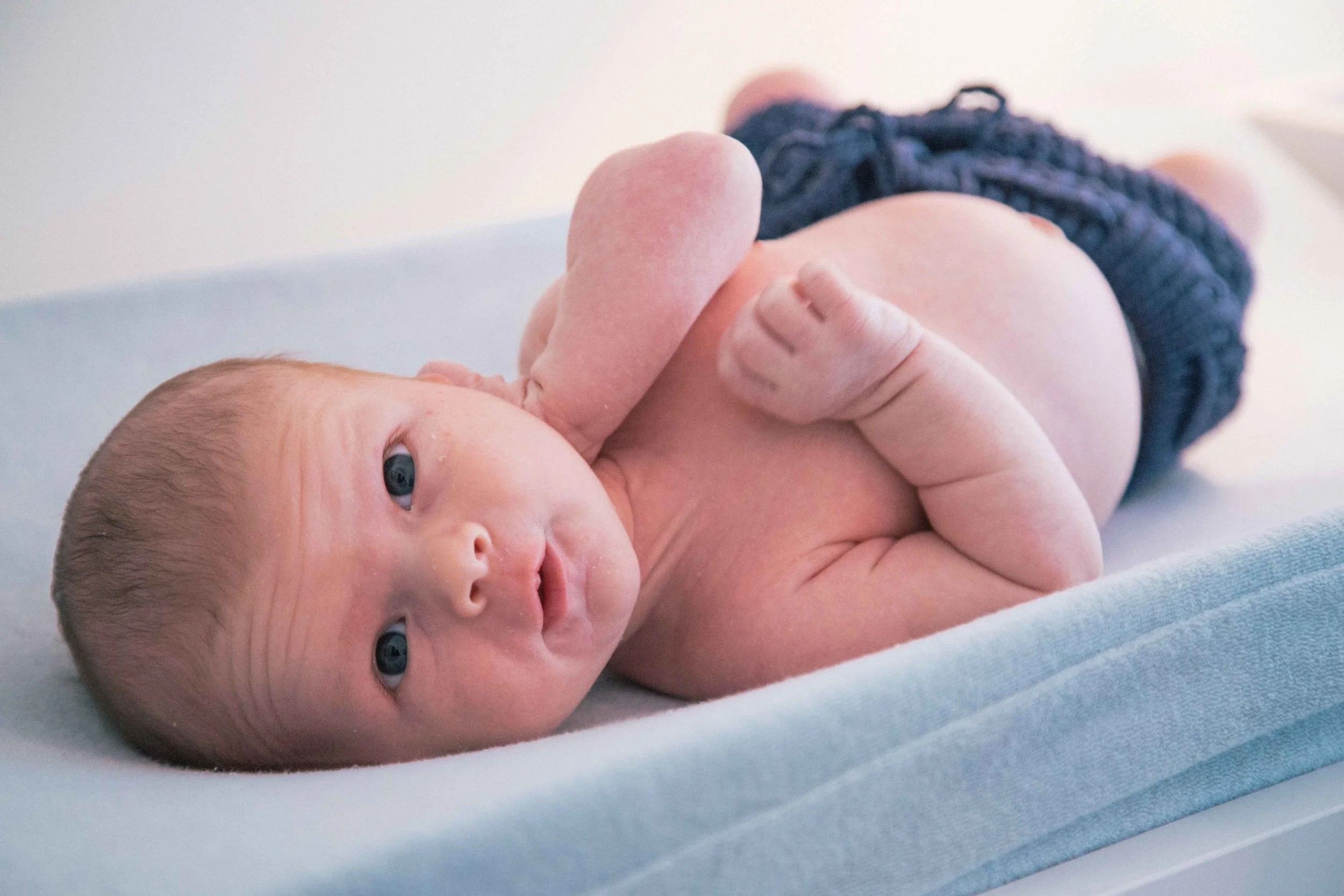 Wayne NJ newborn photo by Dan Schenker