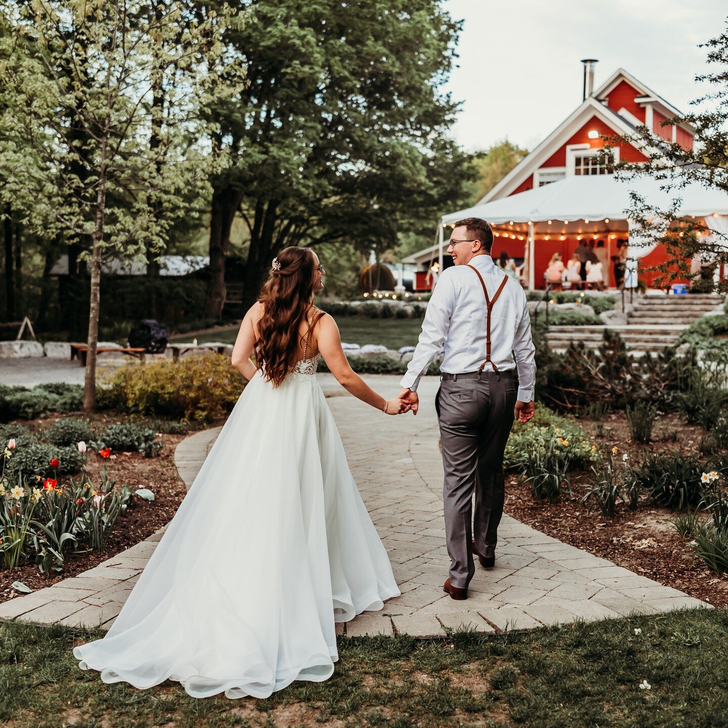 Brittany and Ryan are a blast to work with. In fact, every vendor I spoke to last weekend thought so too! Easy going, in love, kind, fun, the whole package. 

It's been a while since I've been at @templessugarbush and I loved being back! Not only is 