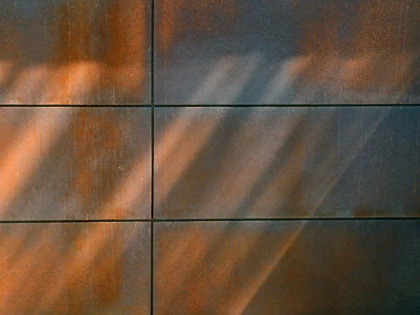 marine_rust_garage_door_2.jpg